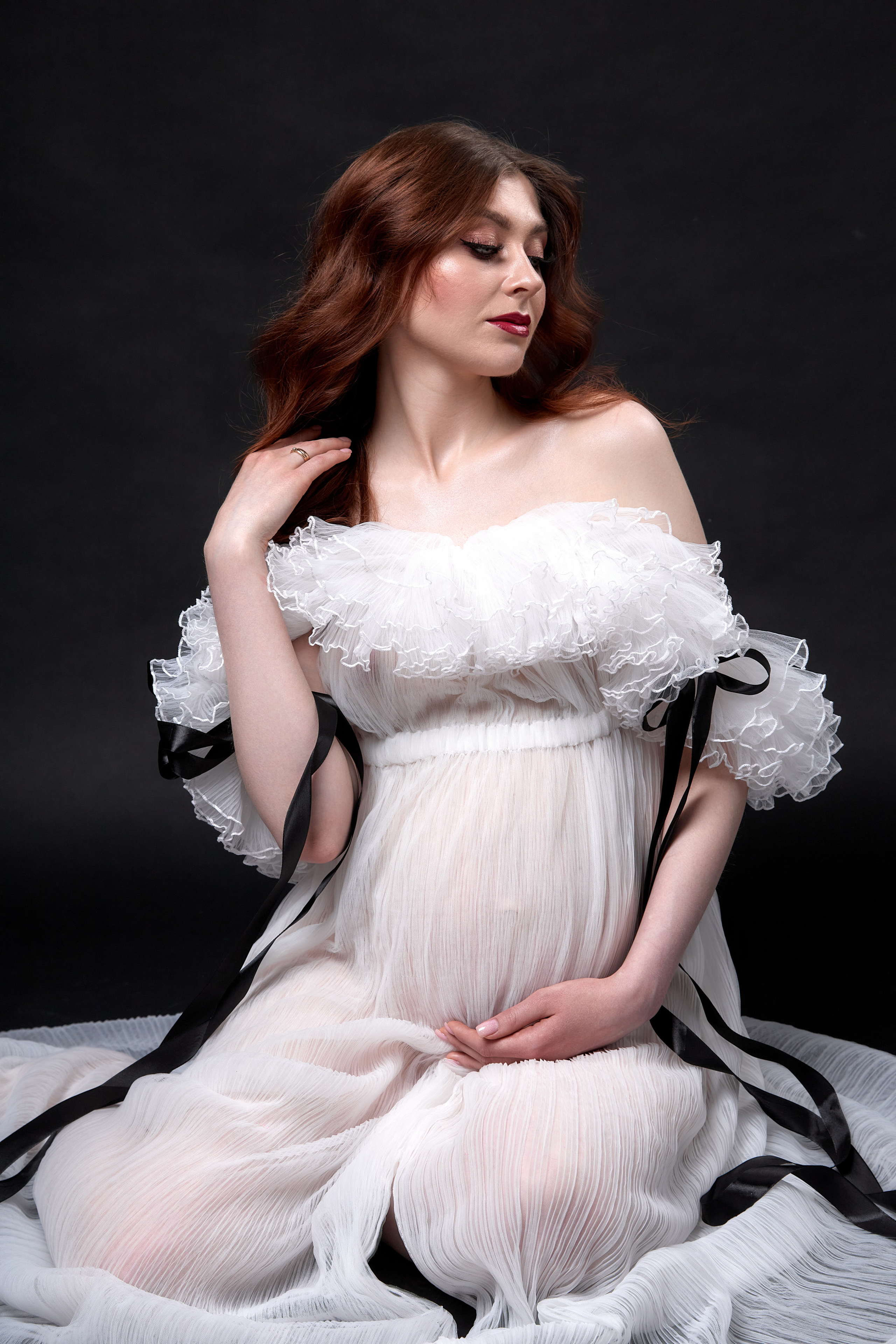 Беременность в студии. Фотограф в Минске Анна Кучинская