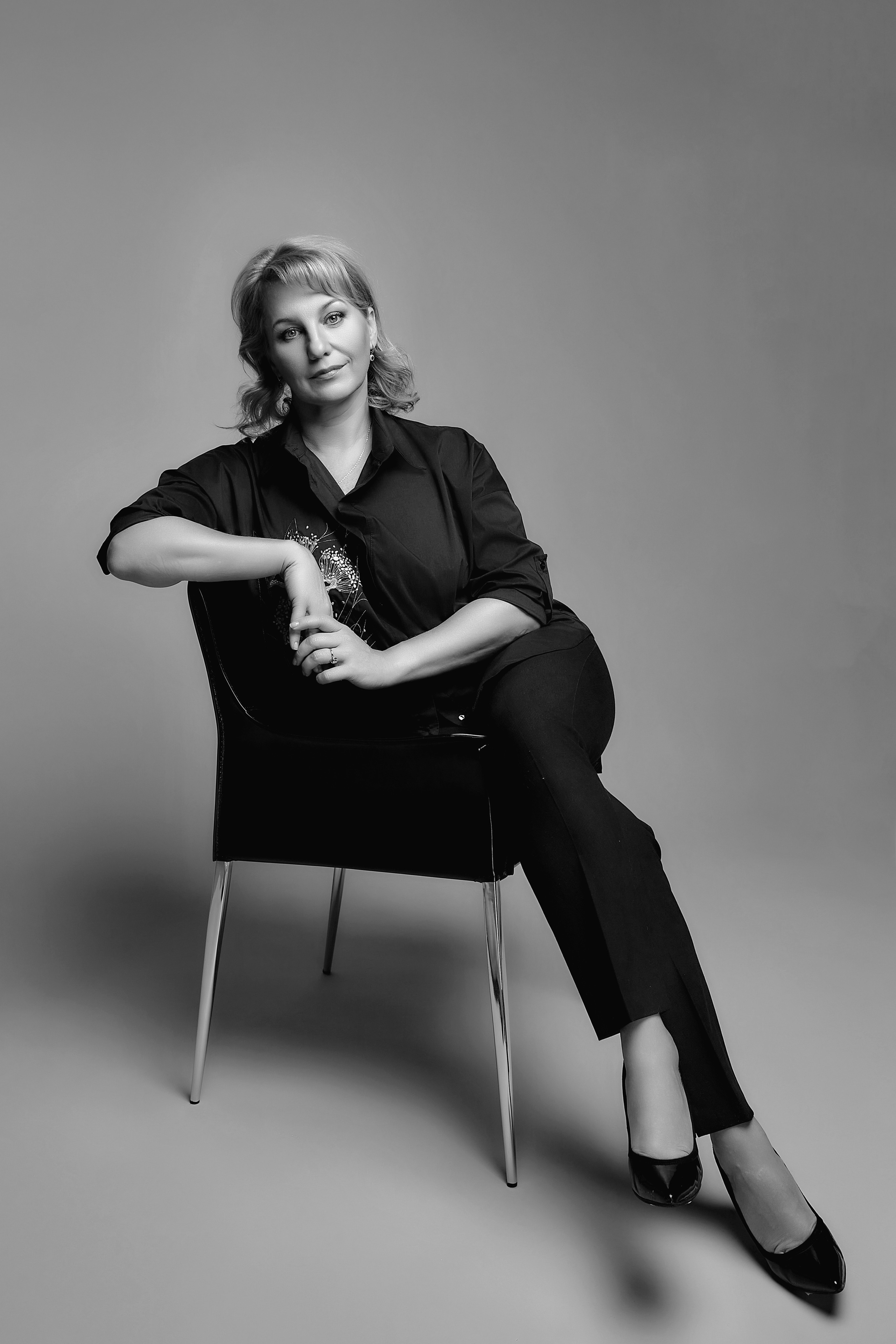 Портретная фотосессия на фонах. Фотограф в Минске Анна Кучинская