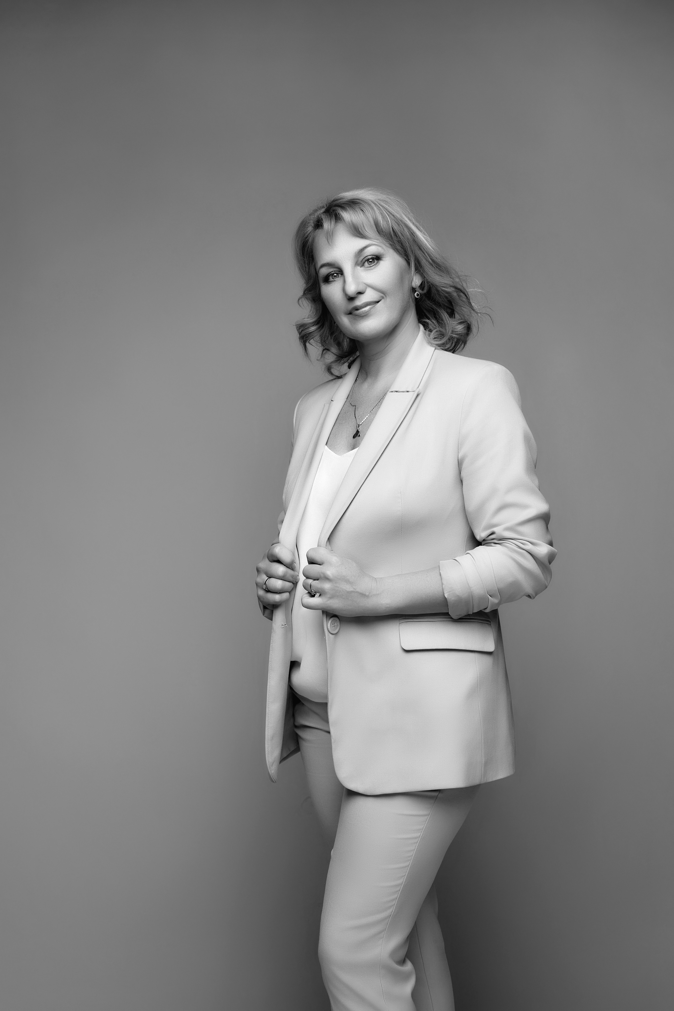 Портретная фотосессия на фонах. Фотограф в Минске Анна Кучинская