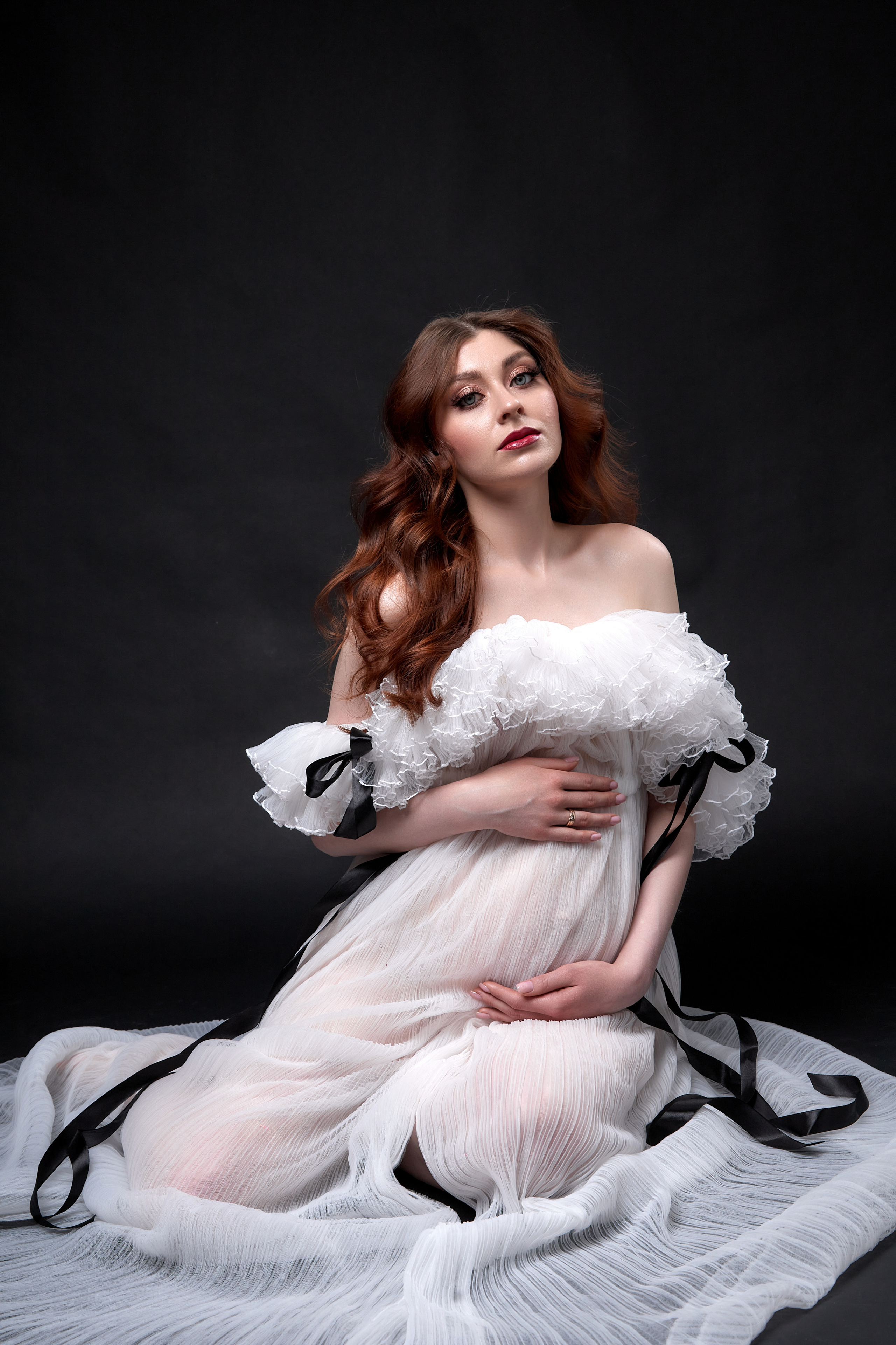 Беременность в студии. Фотограф в Минске Анна Кучинская