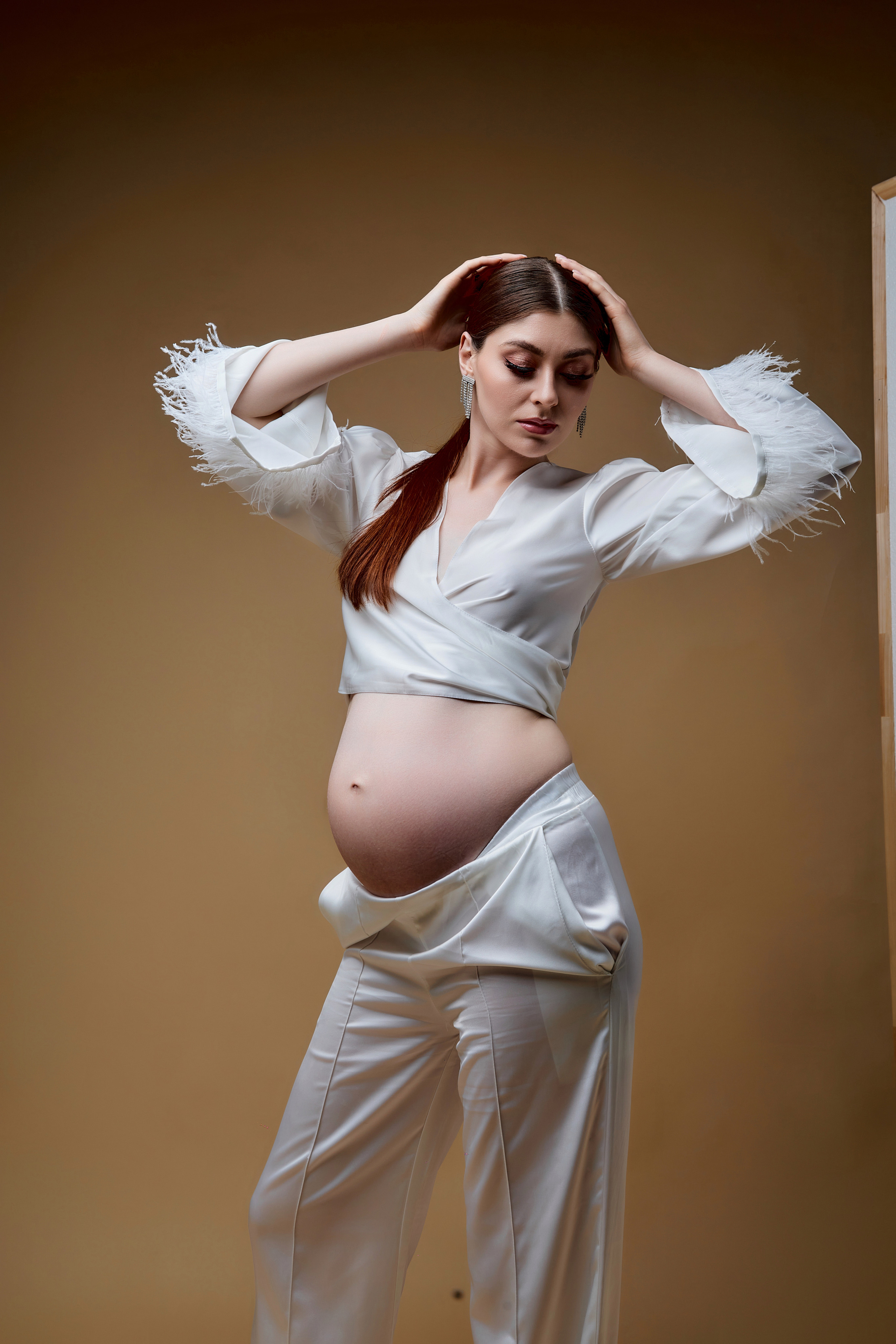 Беременность в студии. Фотограф в Минске Анна Кучинская