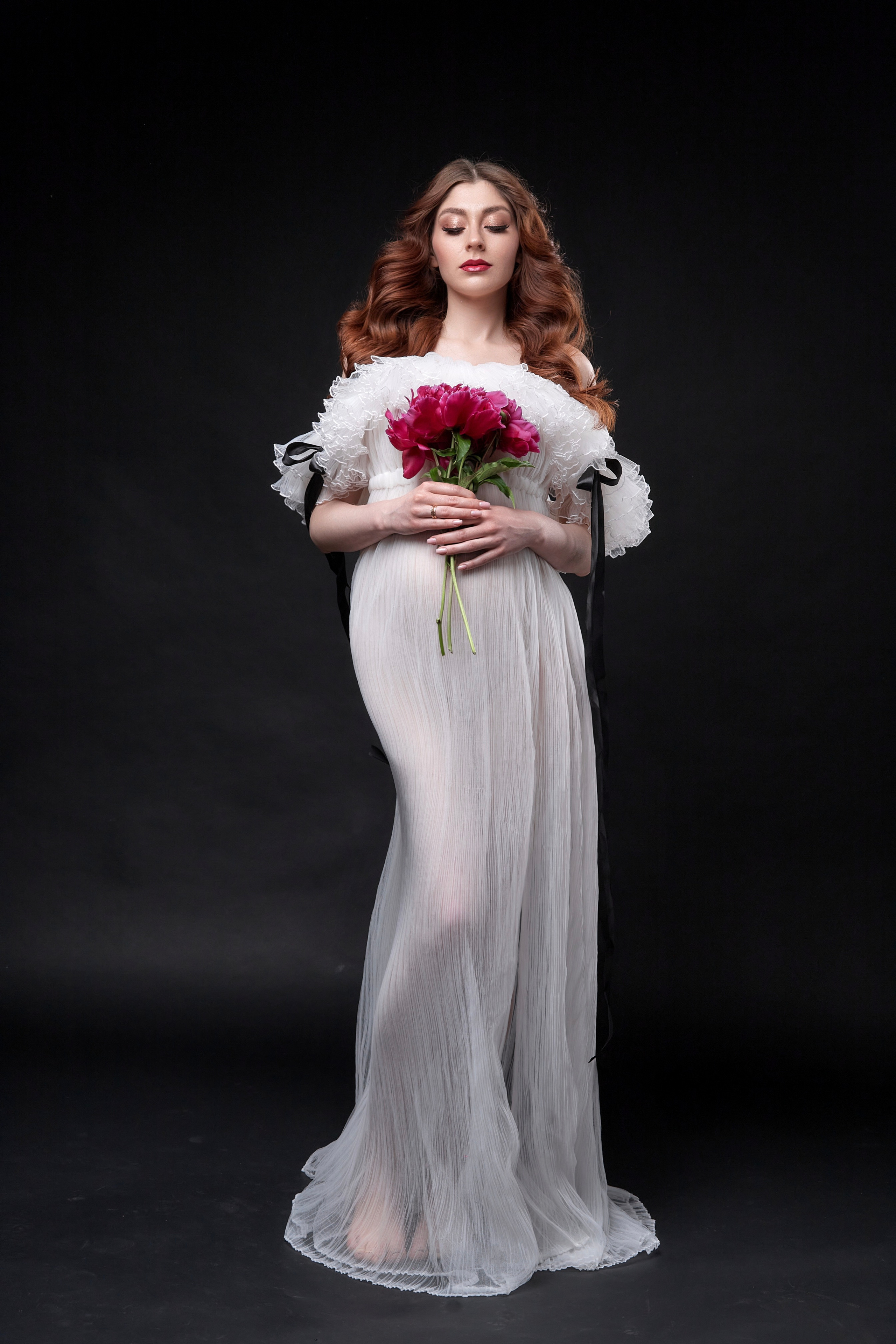 Беременность в студии. Фотограф в Минске Анна Кучинская