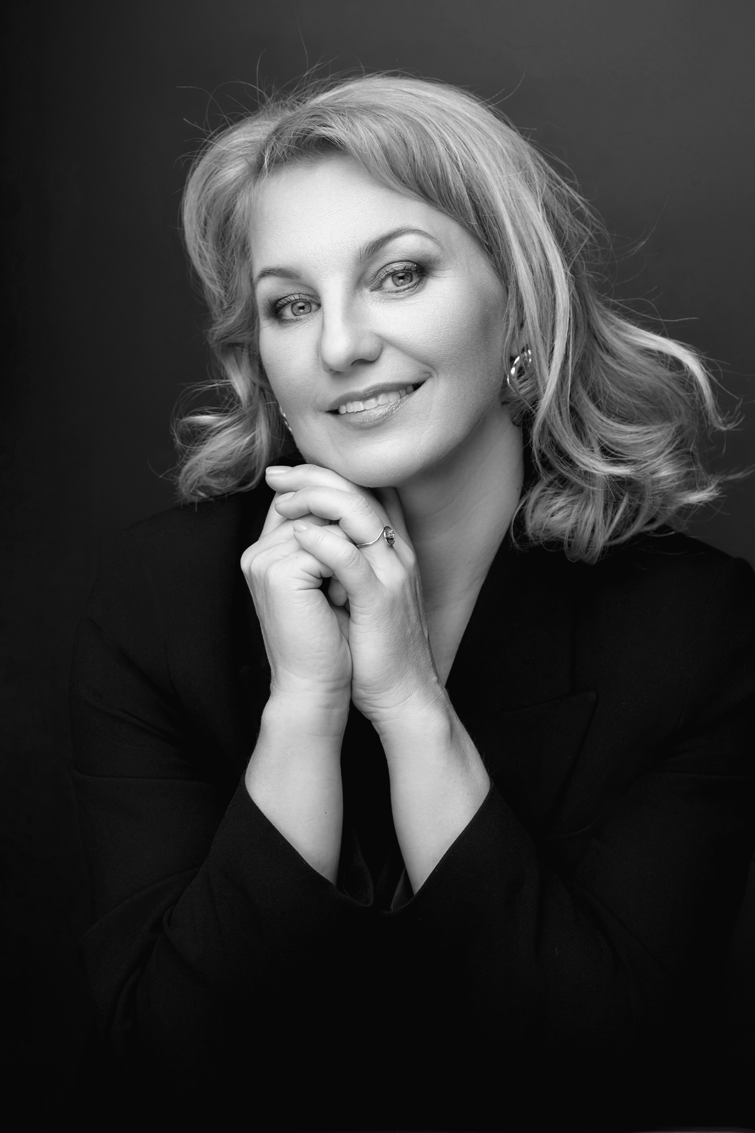 Портретная фотосессия на фонах. Фотограф в Минске Анна Кучинская