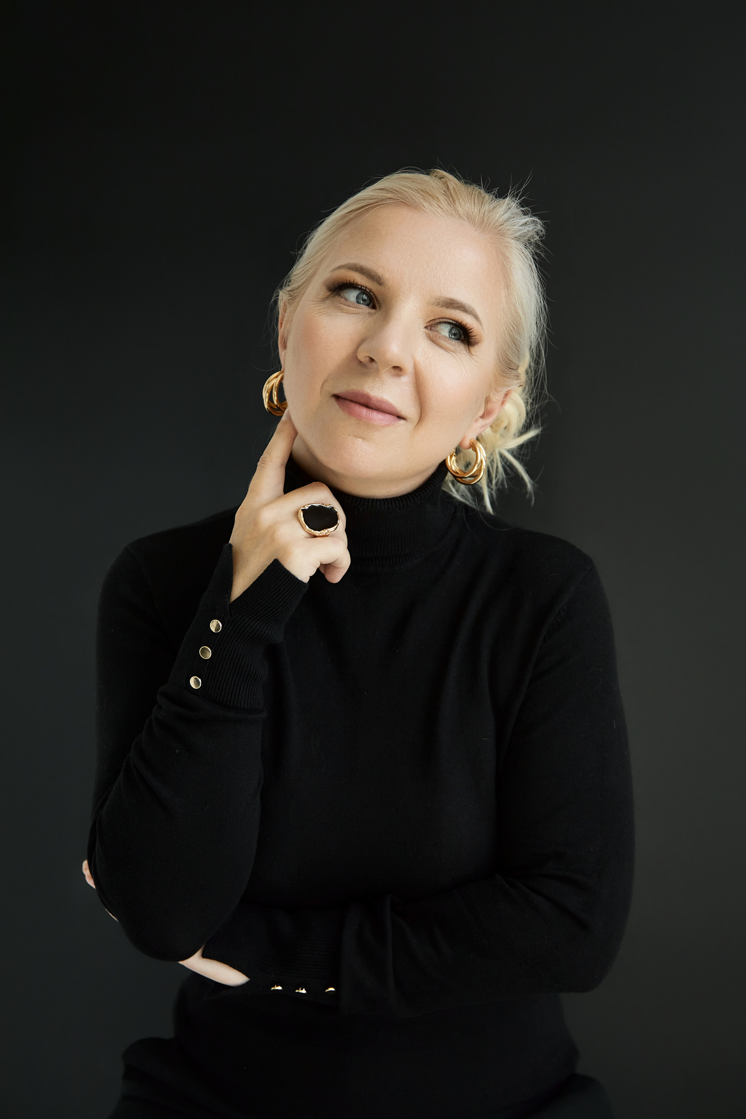 Портретная фотосессия для мамы и дочки. Фотограф в Минске Анна Кучинская