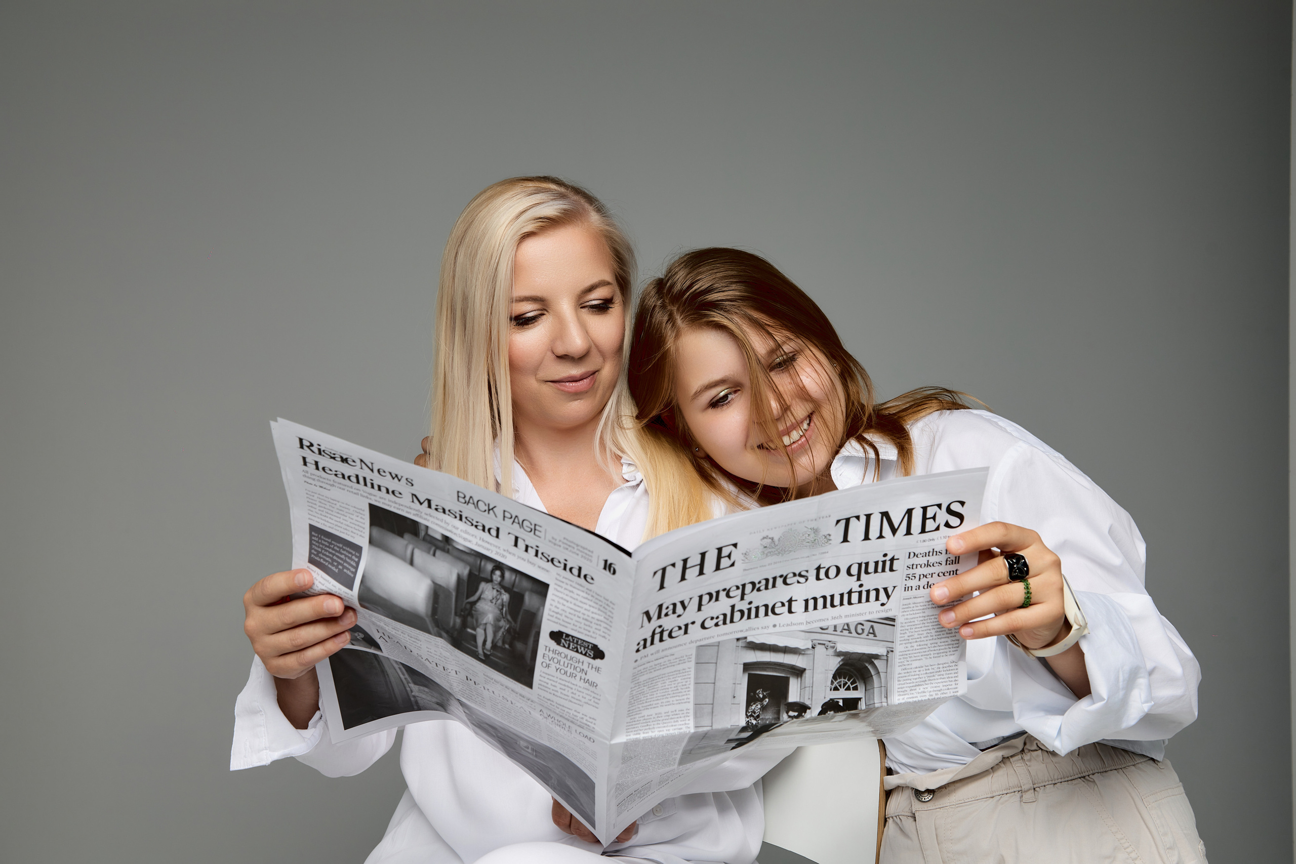 Портретная фотосессия для мамы и дочки. Фотограф в Минске Анна Кучинская