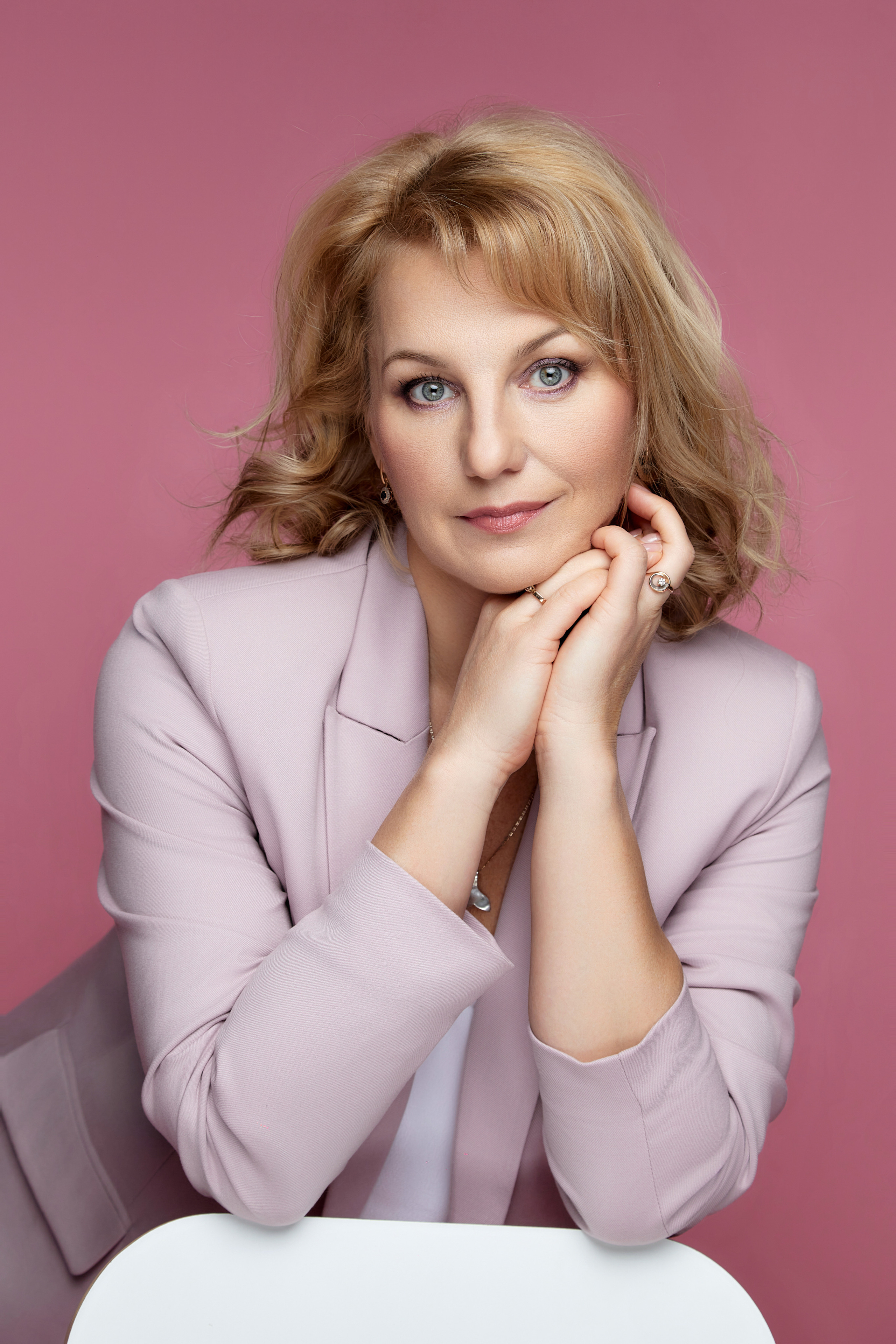 Портретная фотосессия на фонах. Фотограф в Минске Анна Кучинская