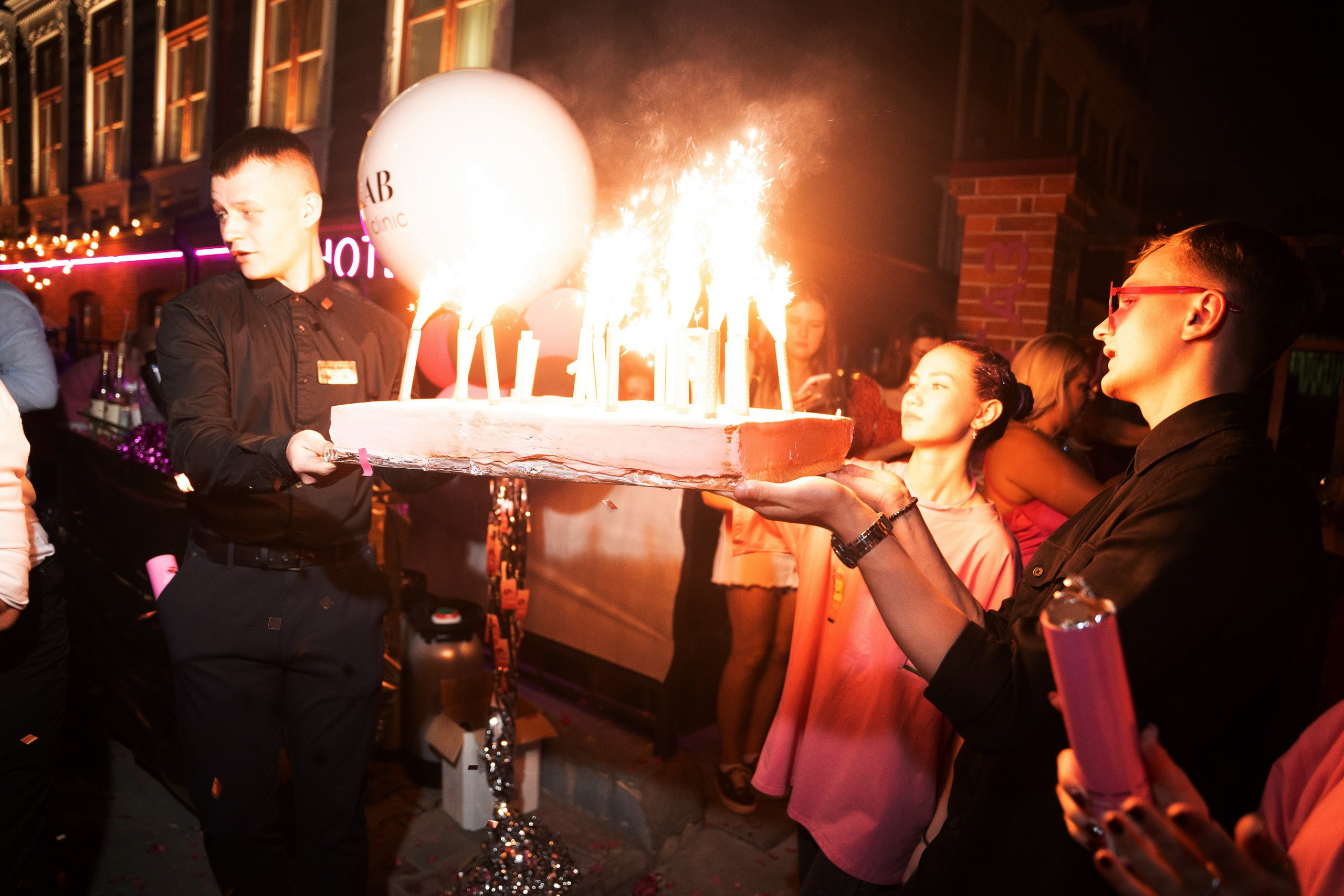 ВИНОТЕКА БАР х МАГАЗ — 3 ГОДА. СВОИ. ФОТООТЧЕТЫ-СОБЫТИЯ-МЕСТА