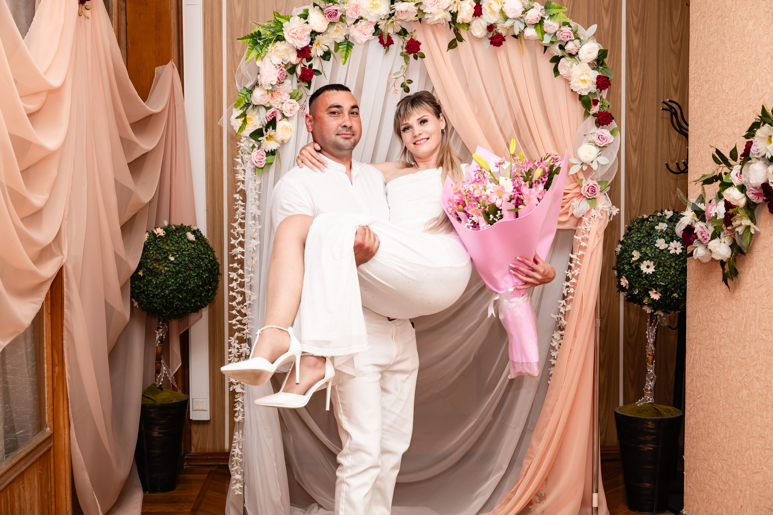 Свадебные фотосессии. Роспись в ЗАГСе. Выездная регистрация. Студийный и свадебный фотограф и видеограф в Севастополе — Юлия Макаренко