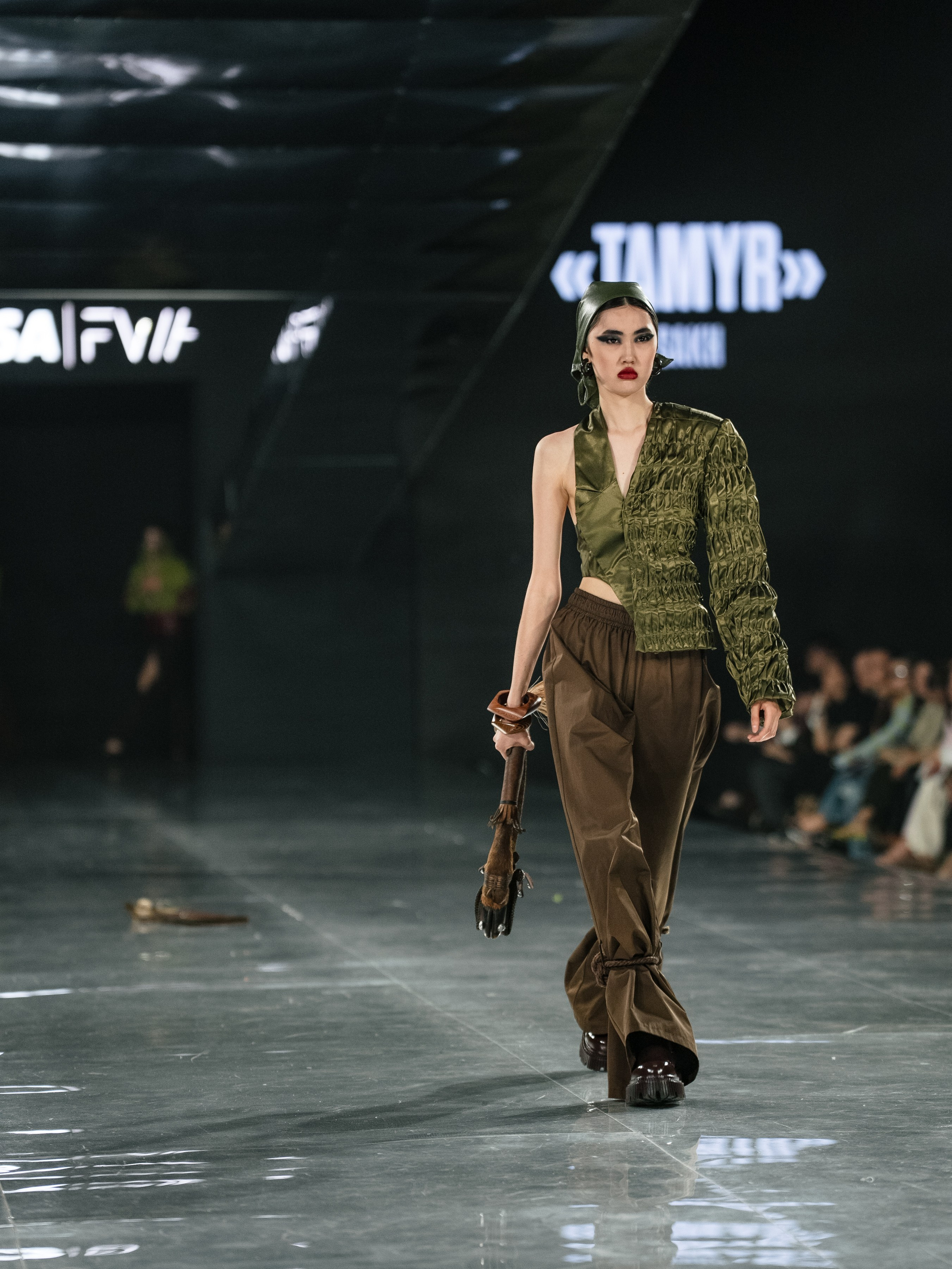 Visa Fashion Week SAKH. Сайт Алматинского НЮ АРТ, будуар и фэшн фотографа Дениса Карпенко