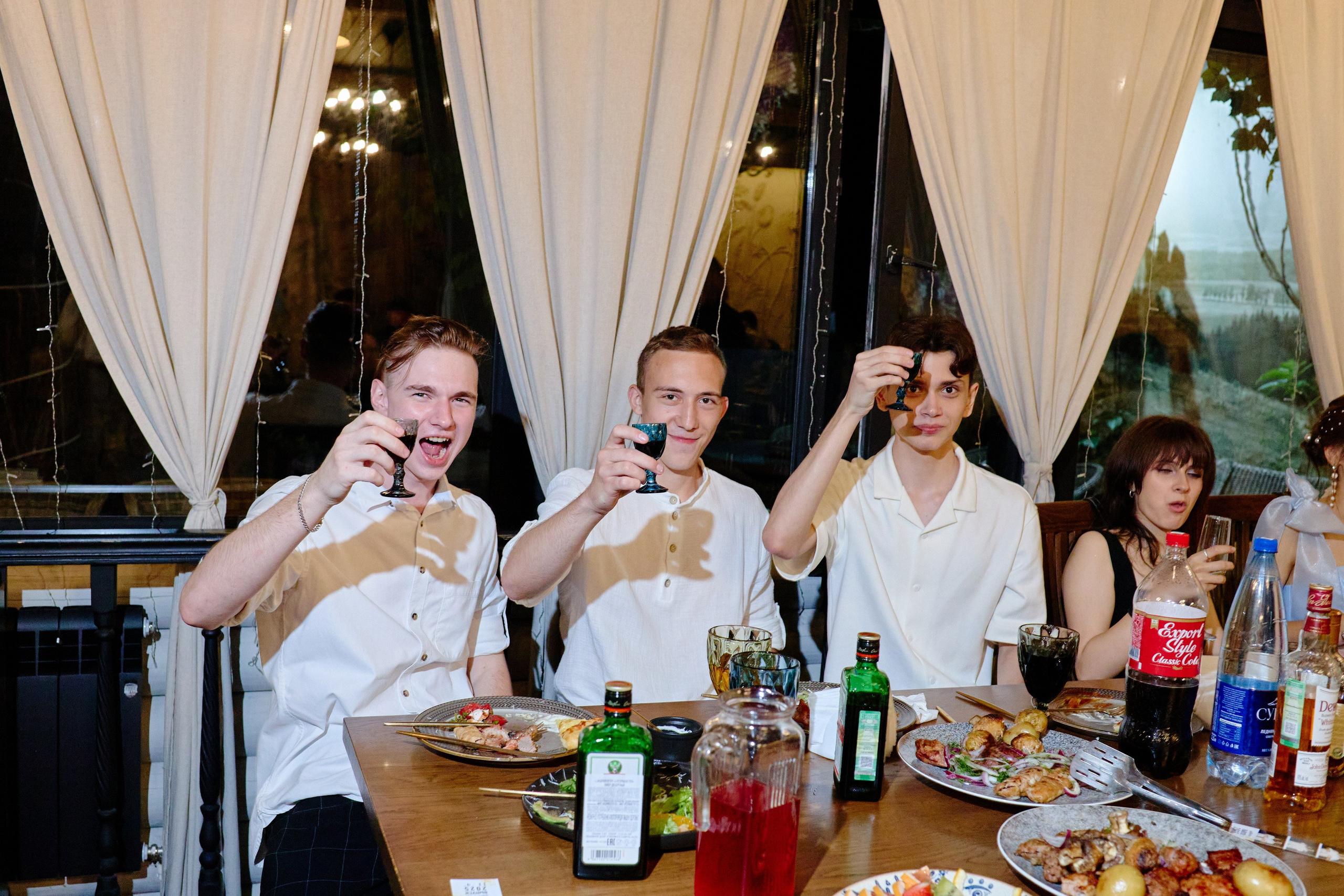 Выпускной 35 Сош. Фотограф Выпускные альбомы Таганрог Сергей Коробченко