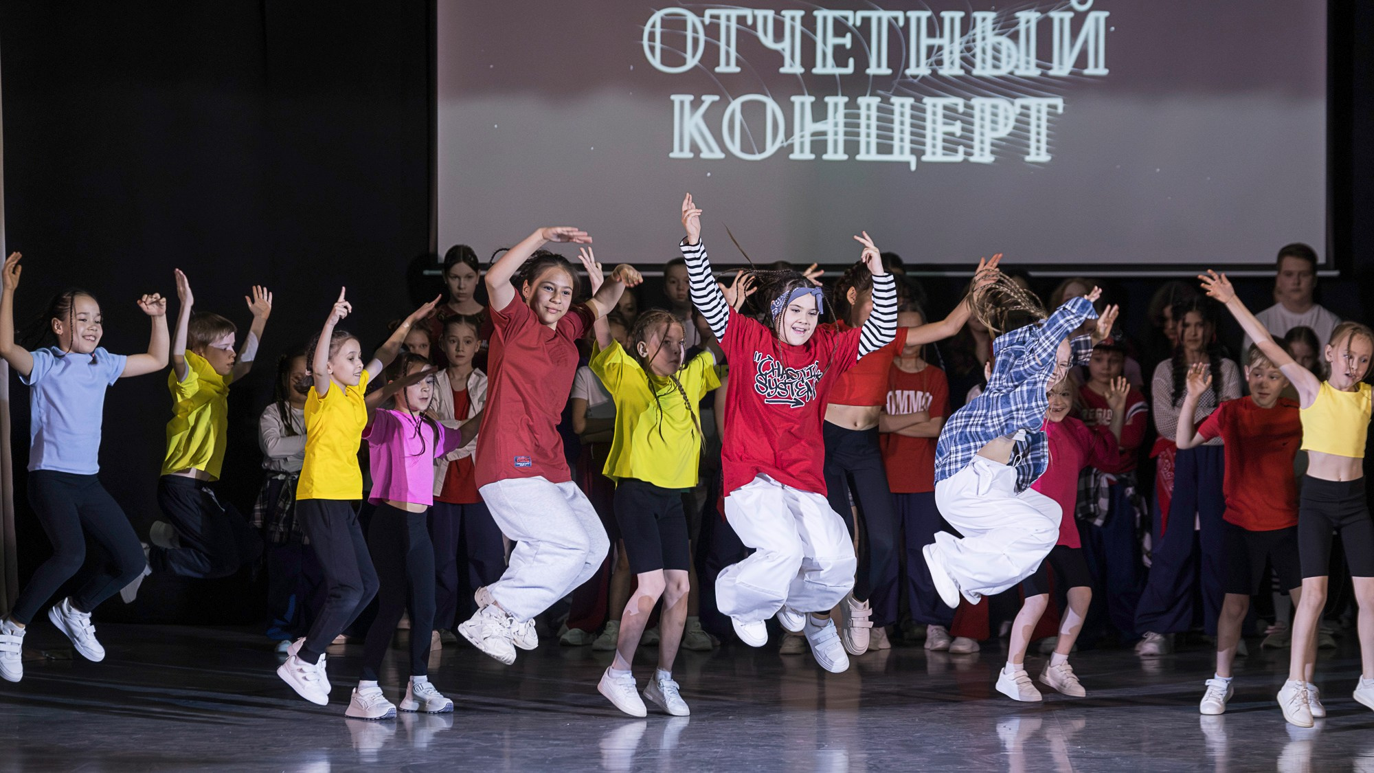 Отчетный концерт школы танцев UPGRADE. Репортажный фотограф в Казани Павел Серпокрылов