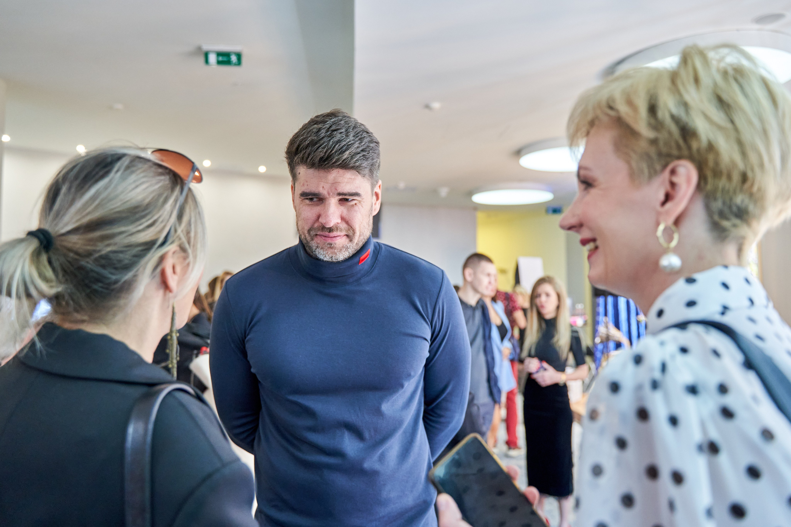 Выставка мебели MilanaHome. Фото и видео съемка в Сочи Адлере Красной поляне