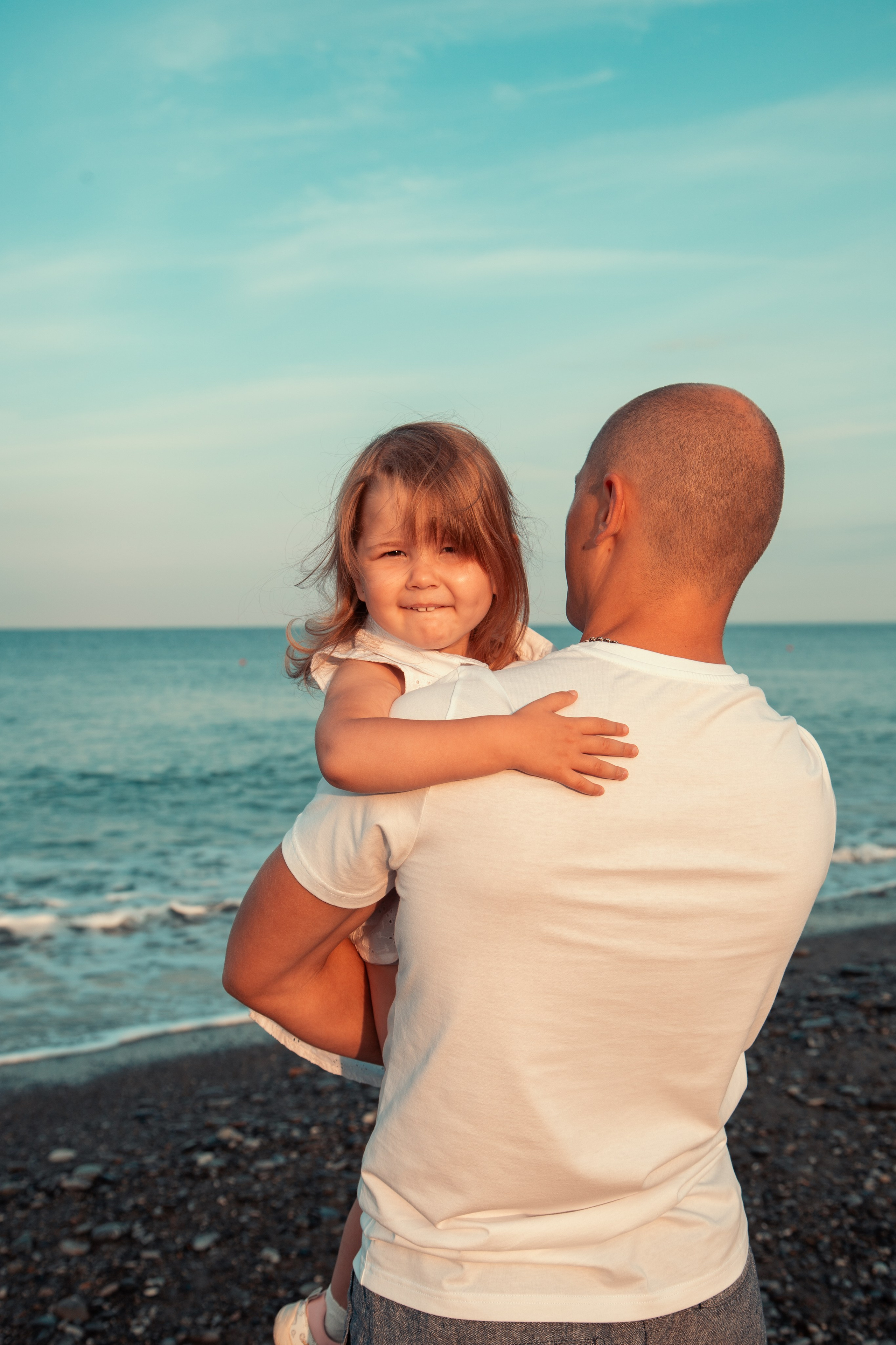 Завтрак у моря в Лоо на пляже «Горный Воздух». Семейный фотограф в Сочи, Лоо, Дагомысе, Вардане Кучумова Олеся