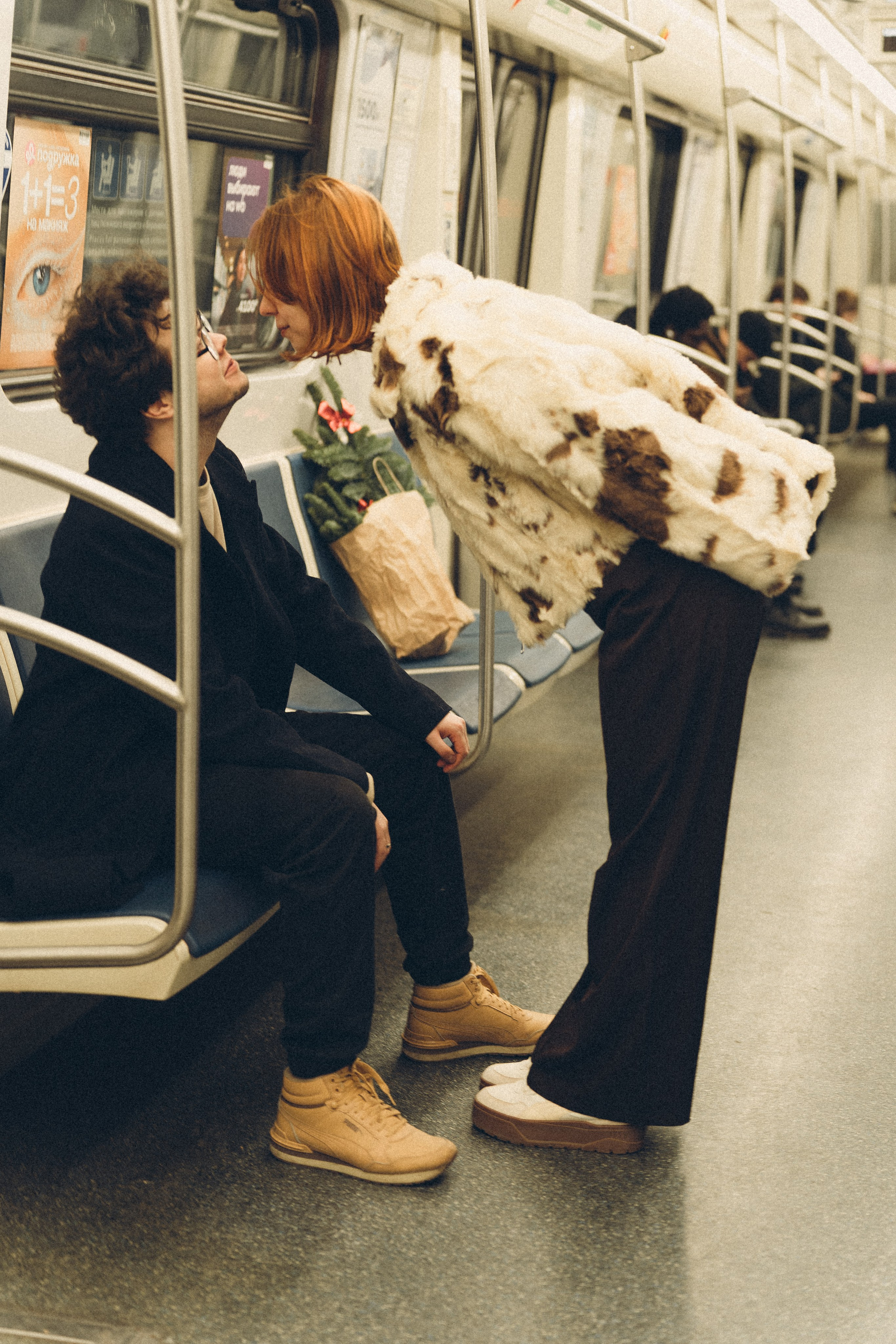 НОВОГОДНЯЯ ФОТОСЕСИИЯ ПАРЫ В МЕТРО ЛЮБОВЬ. Профессиональный фотограф, Санкт-Петербург — Виктория Богомолова