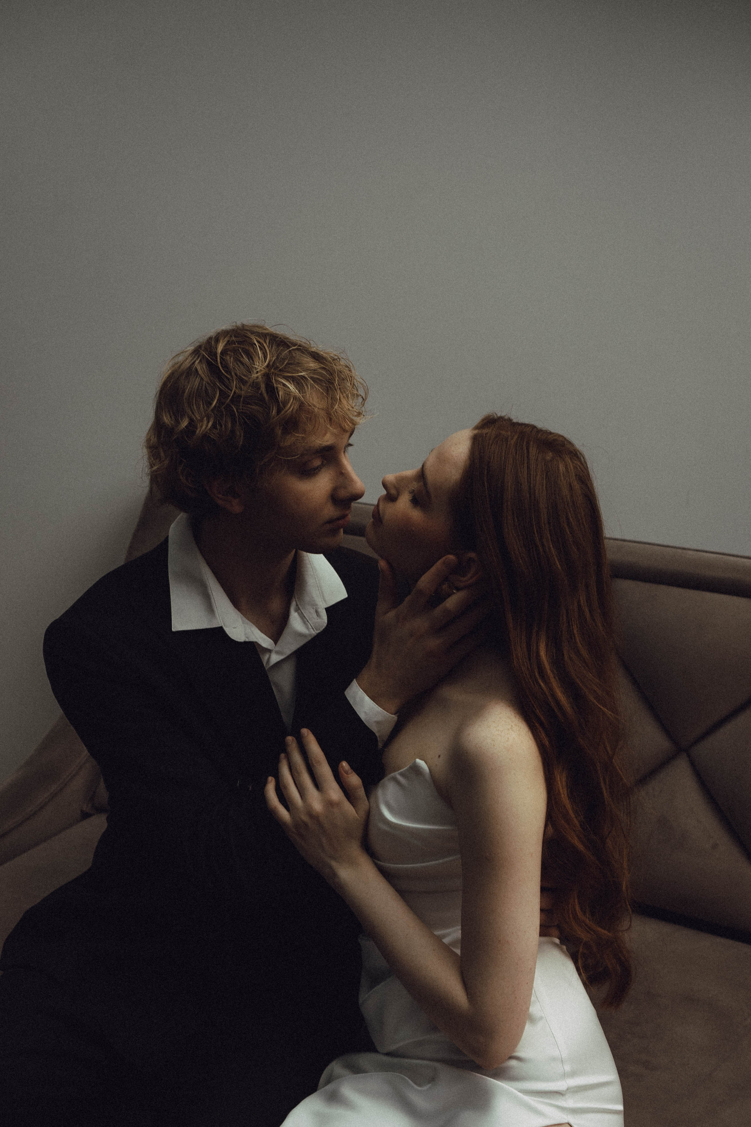 СВАДЕБНАЯ СЬЕМКА В ОТЕЛЕ. СБОРЫ ЖЕНИХА И НЕВЕСТЫ И ТАКЖЕ ТОР И ПОДГОТОВКА К ПРОГУЛКЕ. Профессиональный фотограф, Санкт-Петербург — Виктория Богомолова