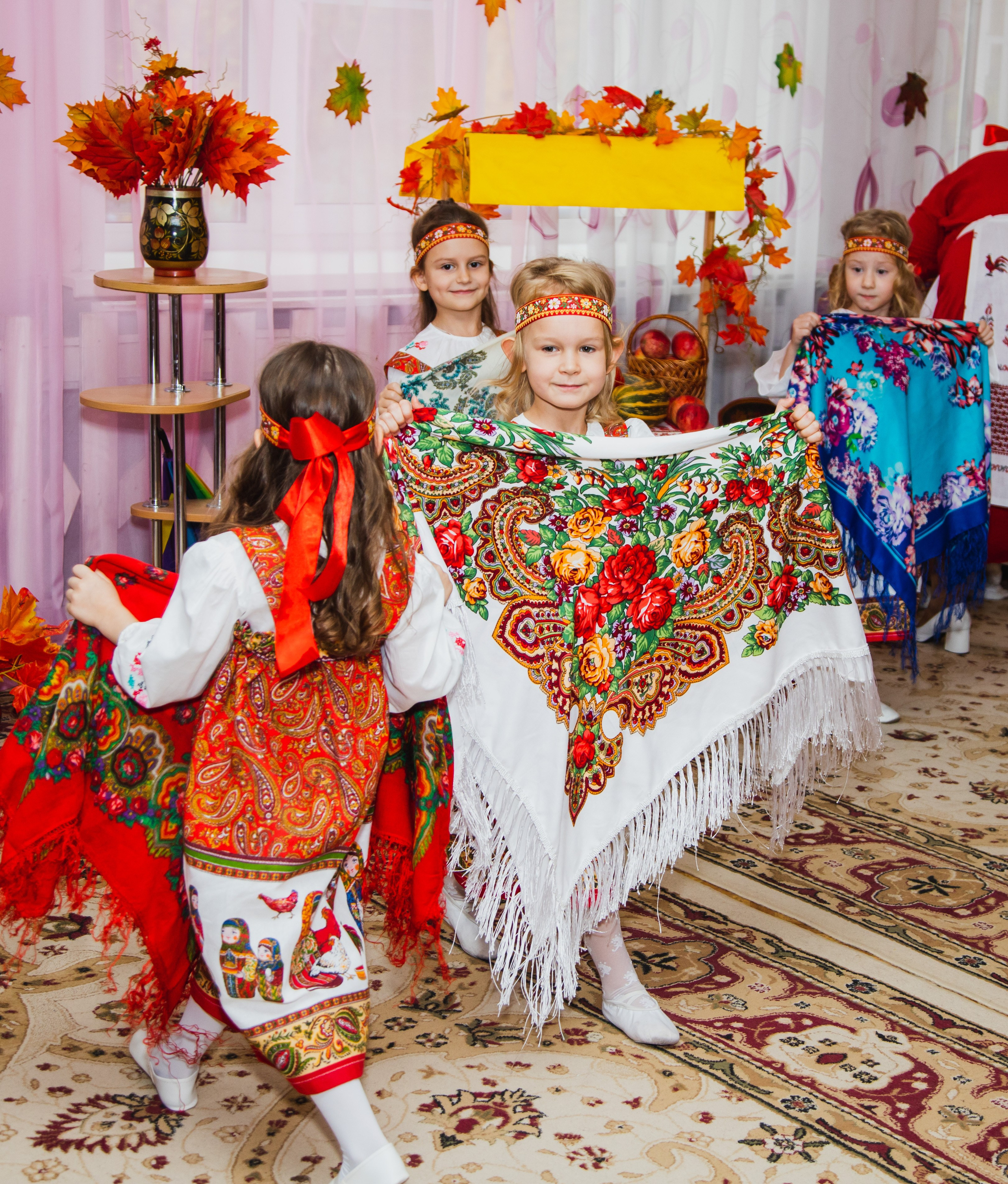 Осенний утренник. Aleksandra-zapjdobnikova.wfolio.pro