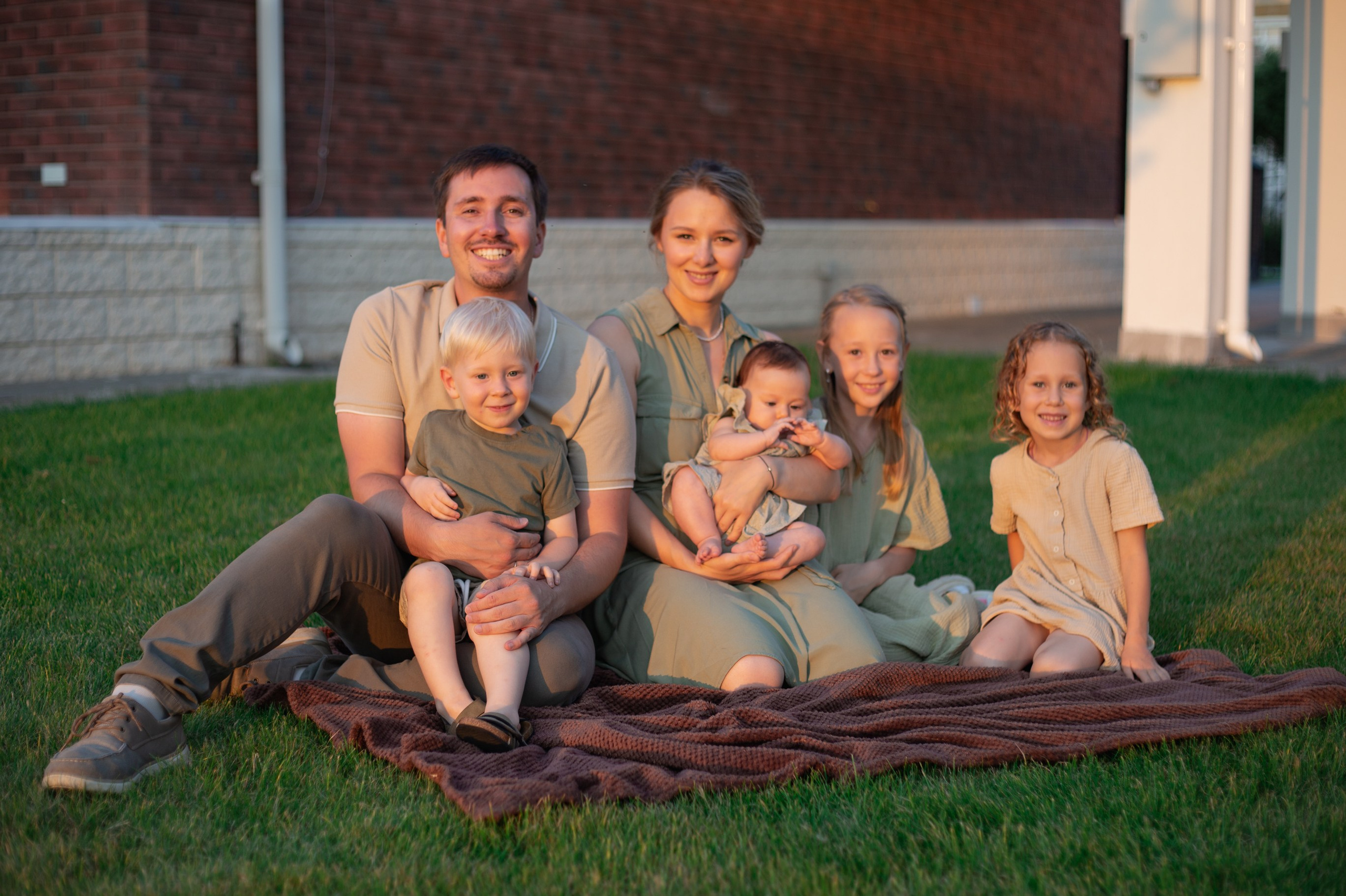 Семейная прогулка