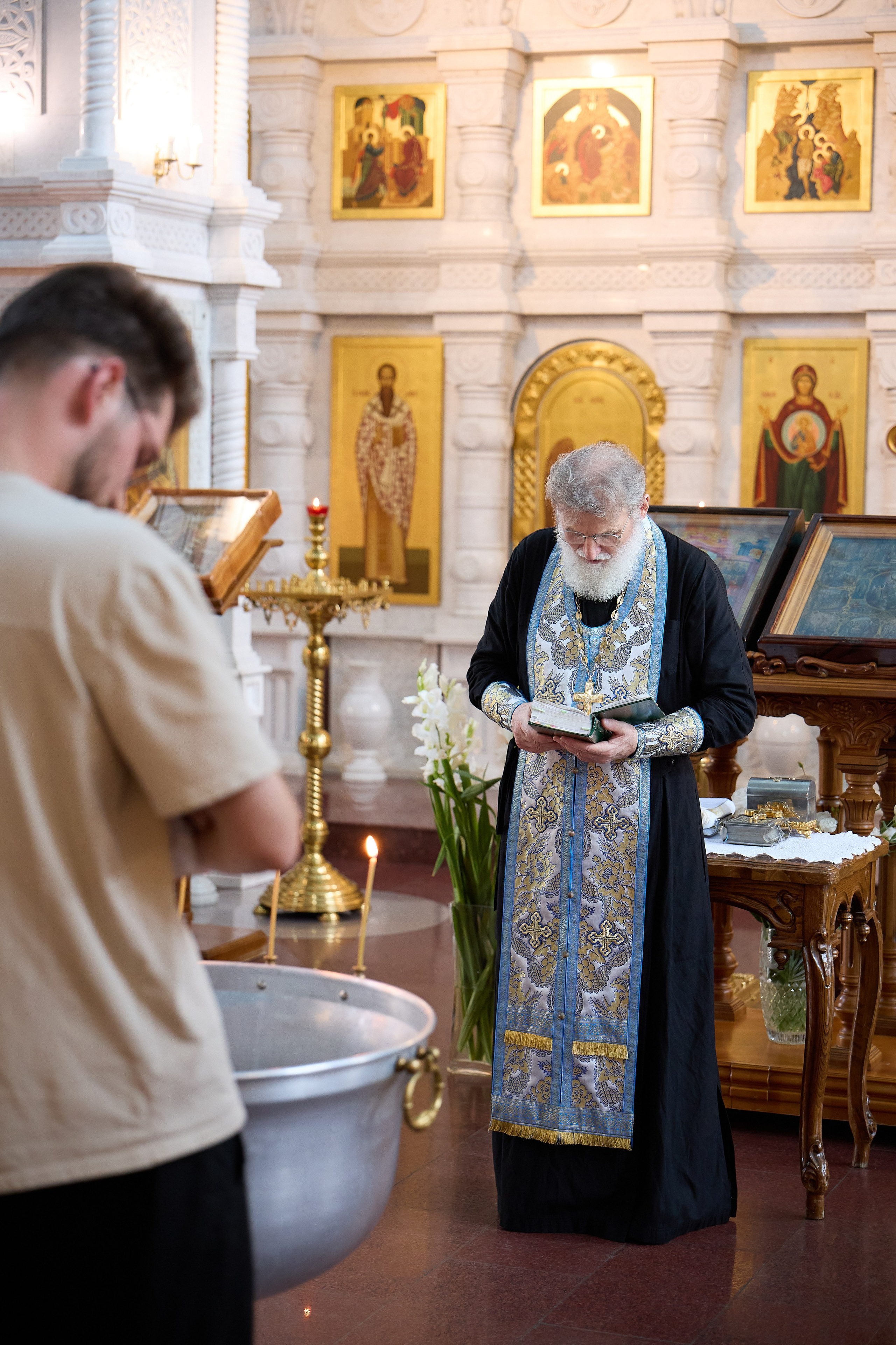 Съемка таинства крещения. Фотограф Эдуард Леньков. Ростов-на-Дону
