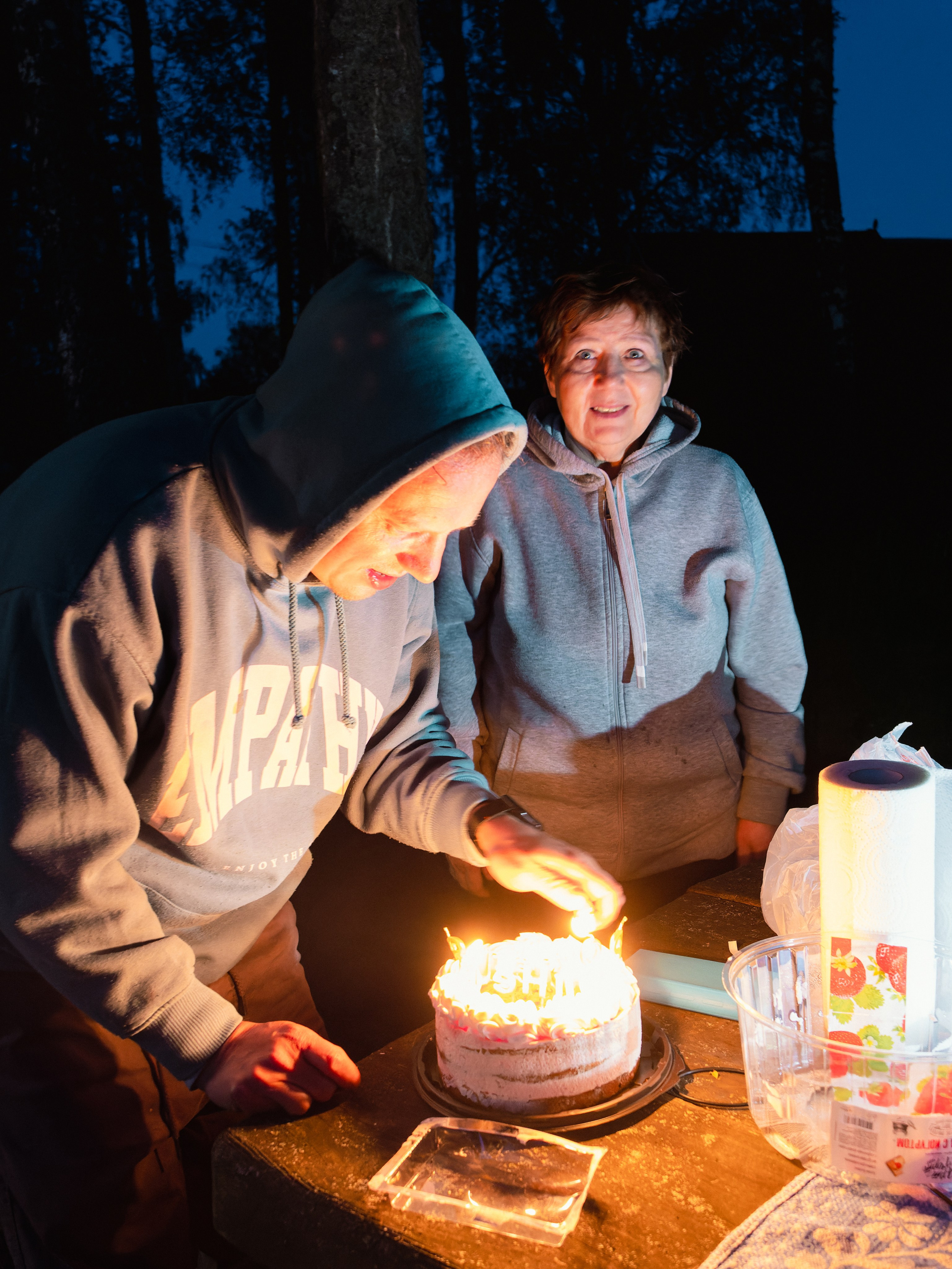 На берегу Угры. Конец мая 2024 года. Фотограф Никифоров-Гордеев Сергей. Москва и МО