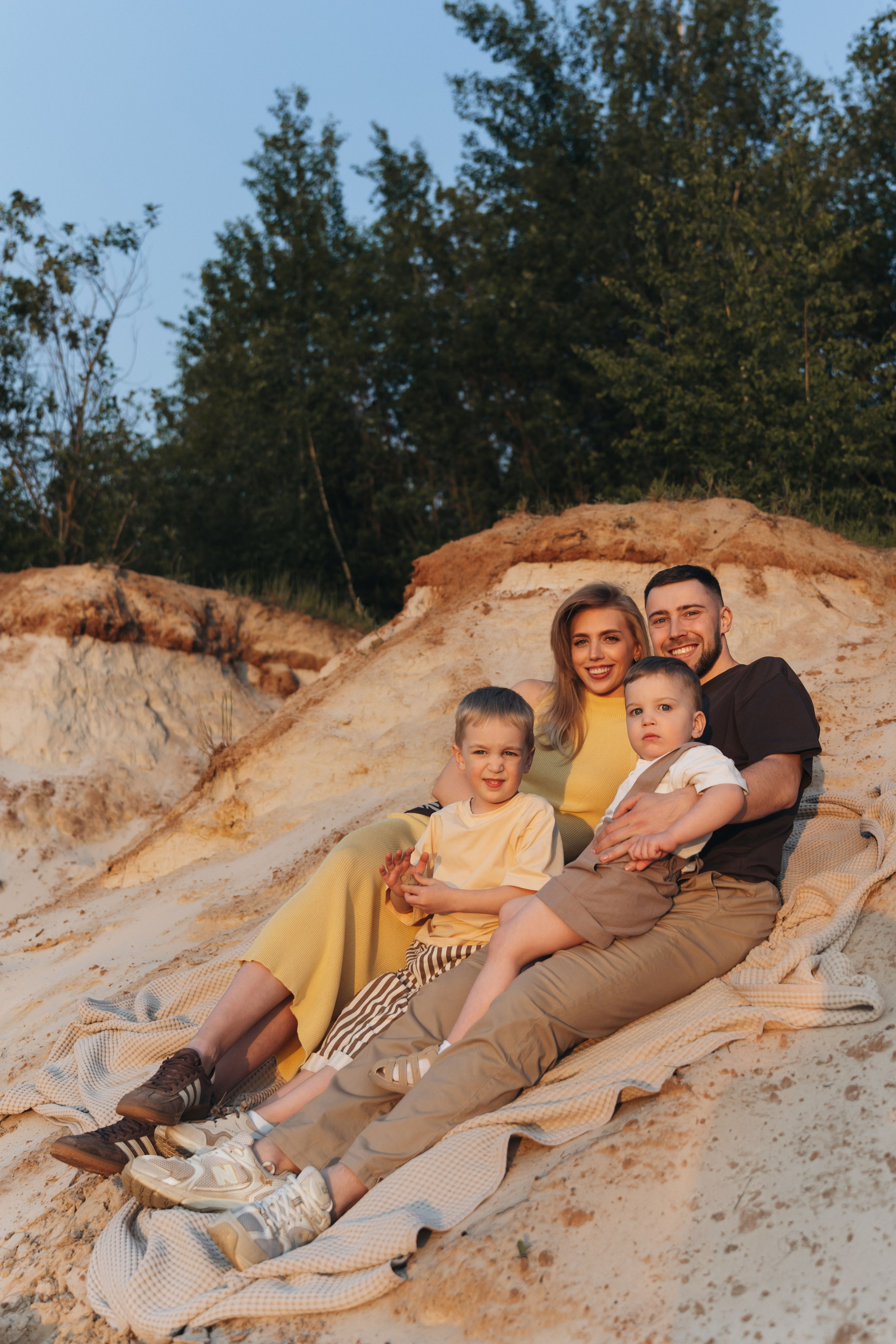 На карьере. Ваш фотограф Вика Артемова