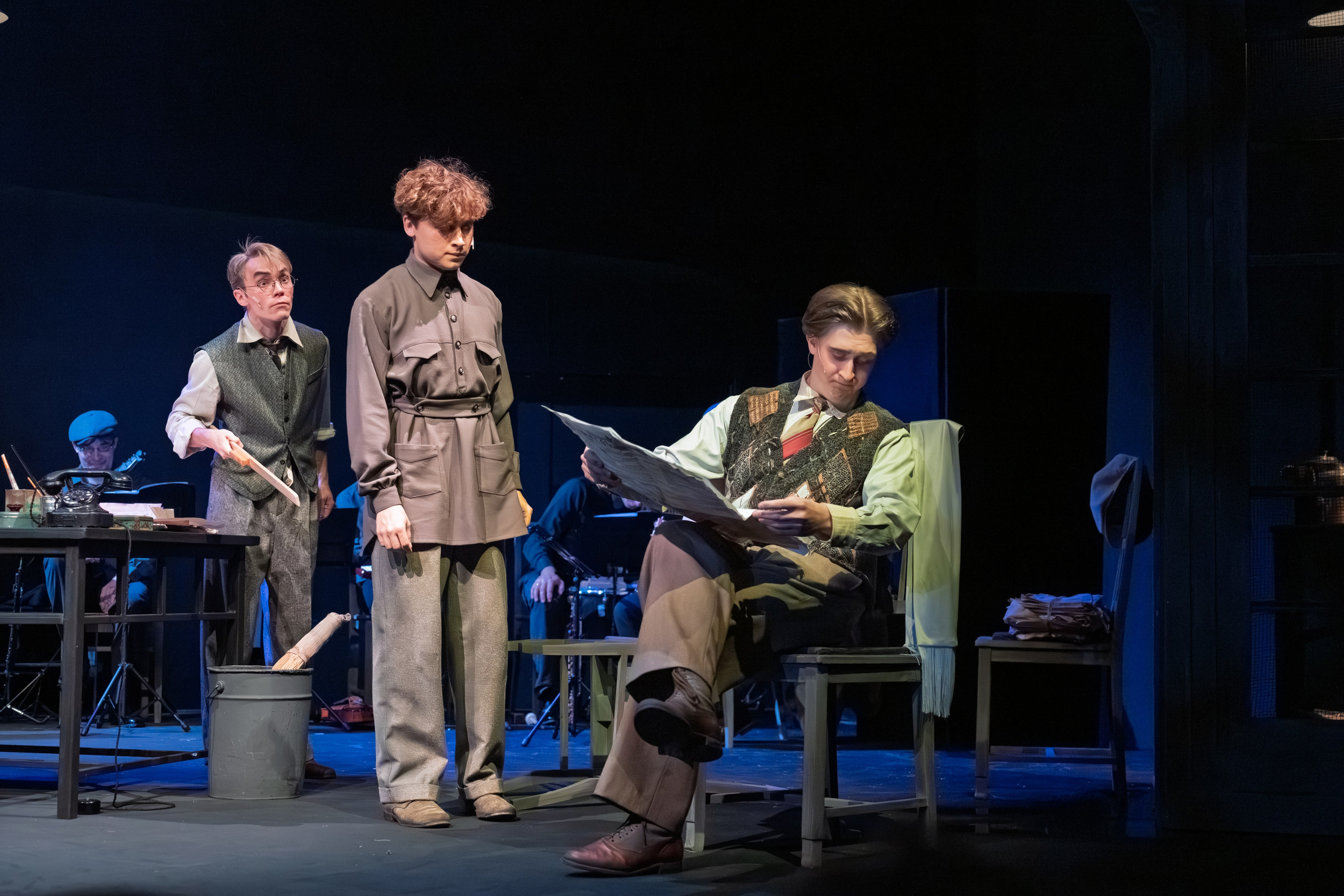 Театр Терезы Дуровой: Кто Есенин?. Сайт фотографа Сергея Абрамова