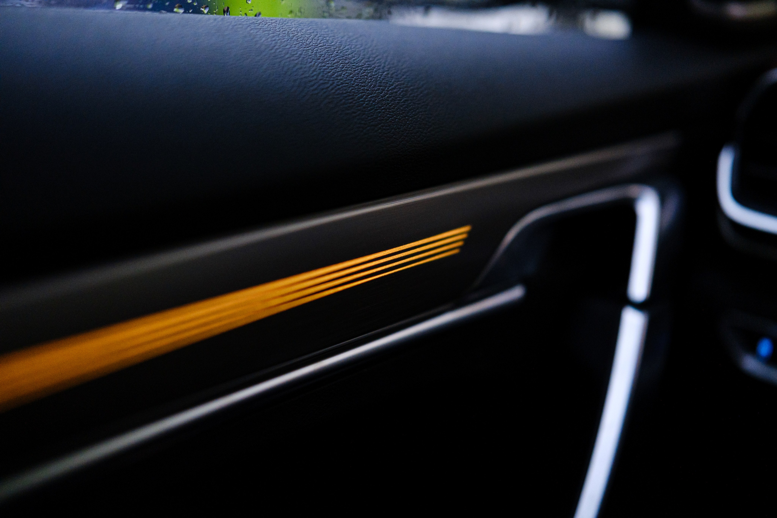 Belgee X50 — твой яркий акцент в сером потоке. Сайт фотографа Дмитрия Батенёва