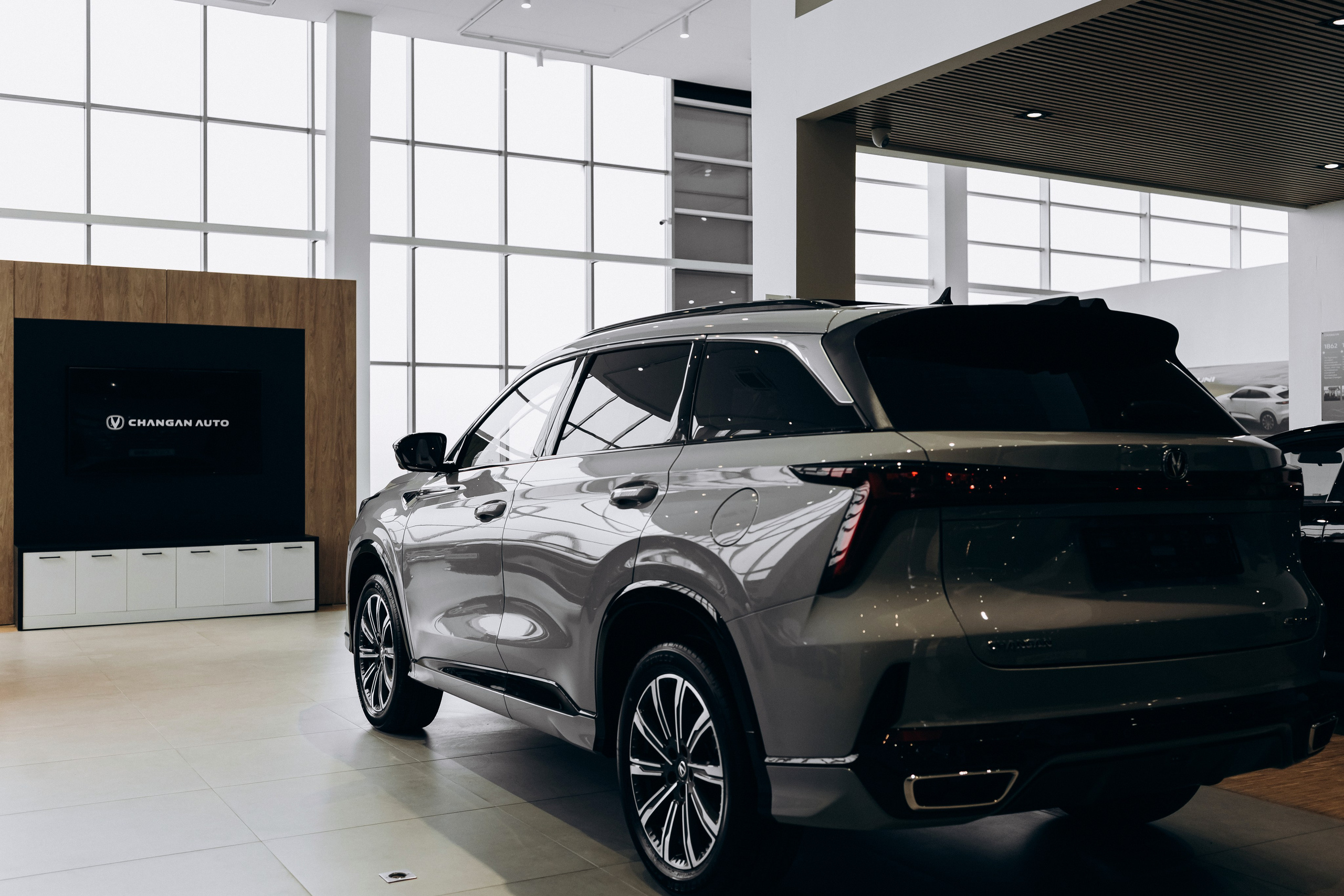 Автосалон OMODA \ Jaecoo \ Changan. Фотограф в Краснодаре Лагунов Владимир