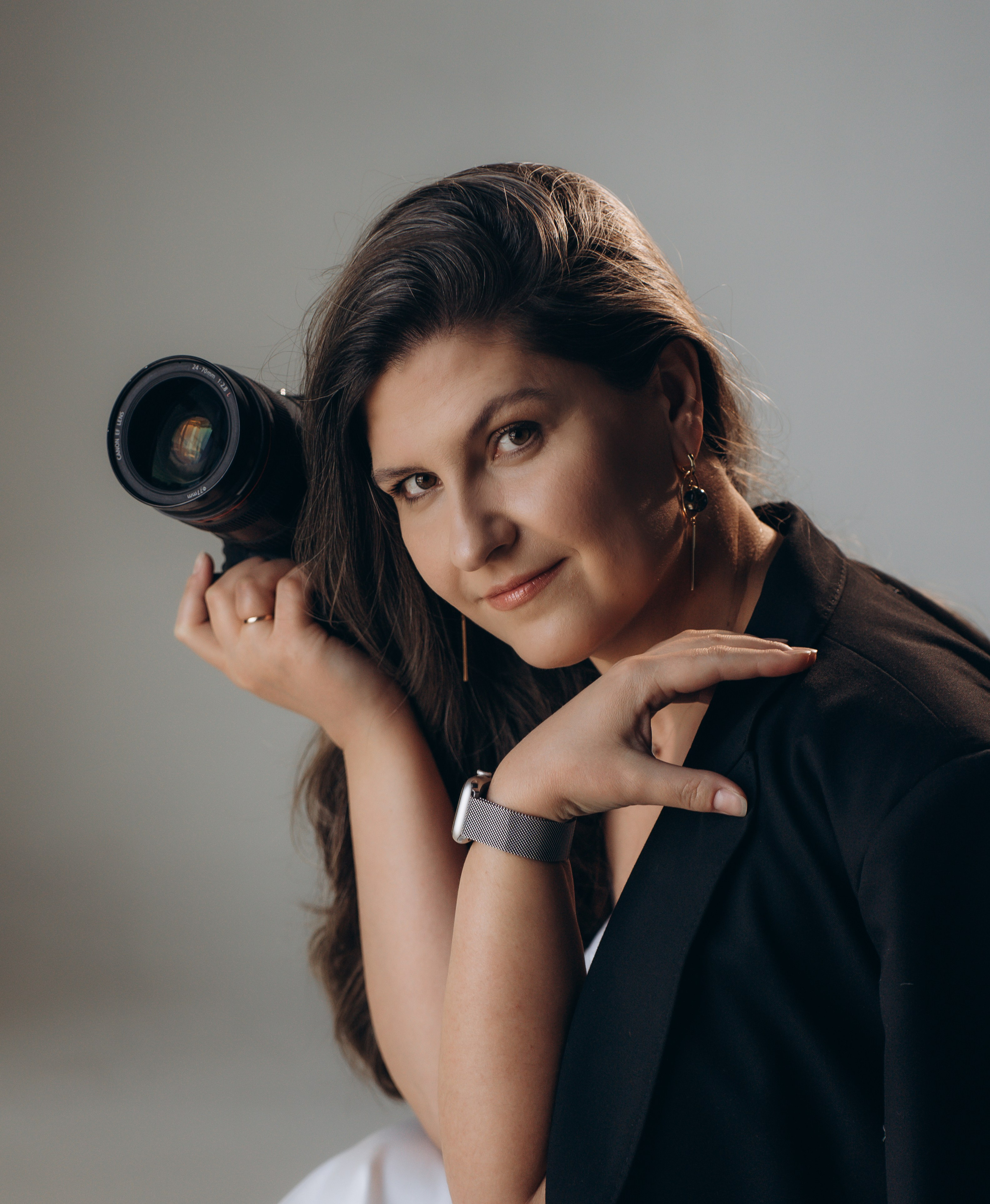 Фотограф в Иркутске Анастасия Кись. Студийная фотосессия беременности в тканях Иркутск. Семейная фотосессия, ПОРТРЕТ «ПОКОЛЕНИЕ»