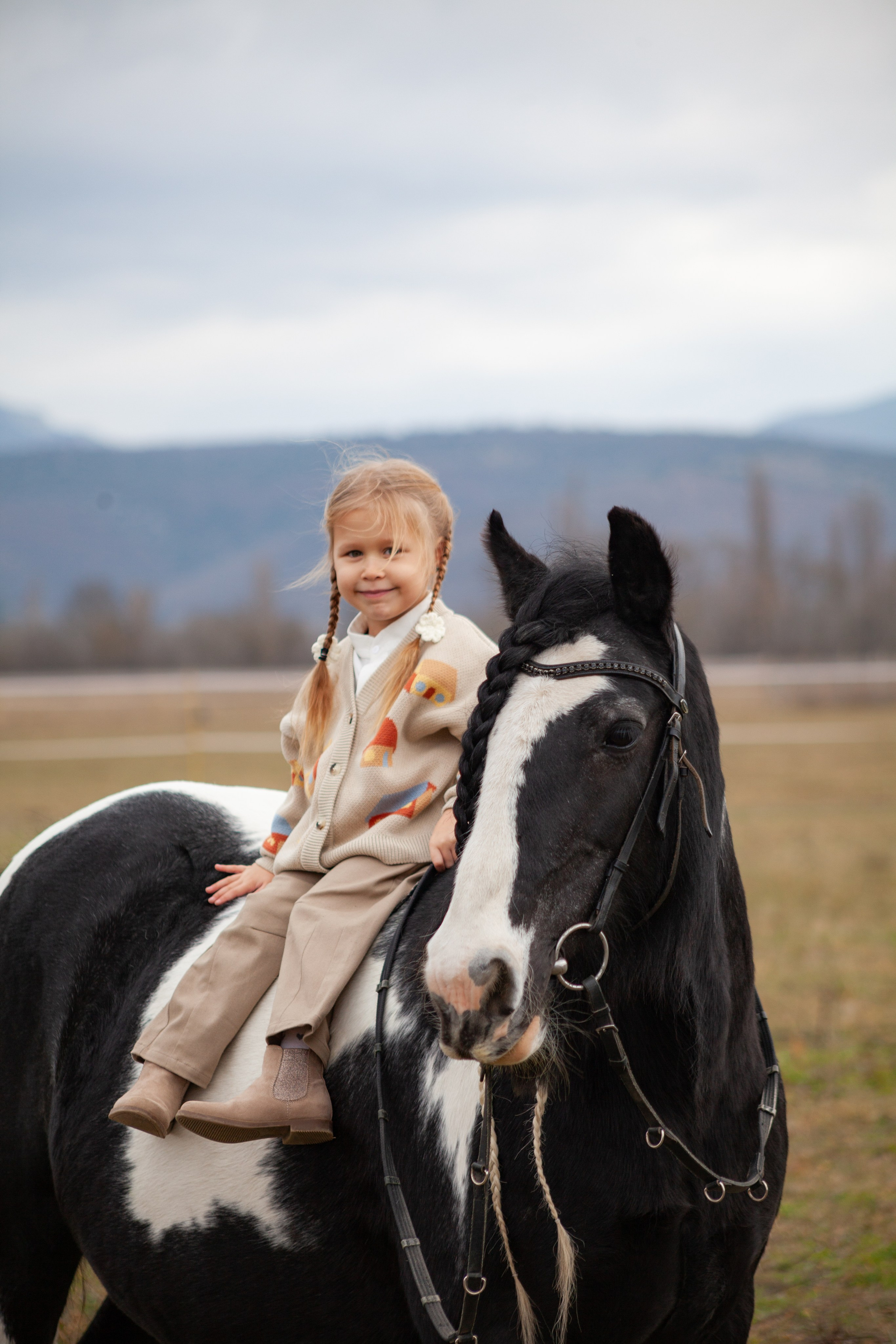LOOMKNITS. Римма Зайцева контент для брендов