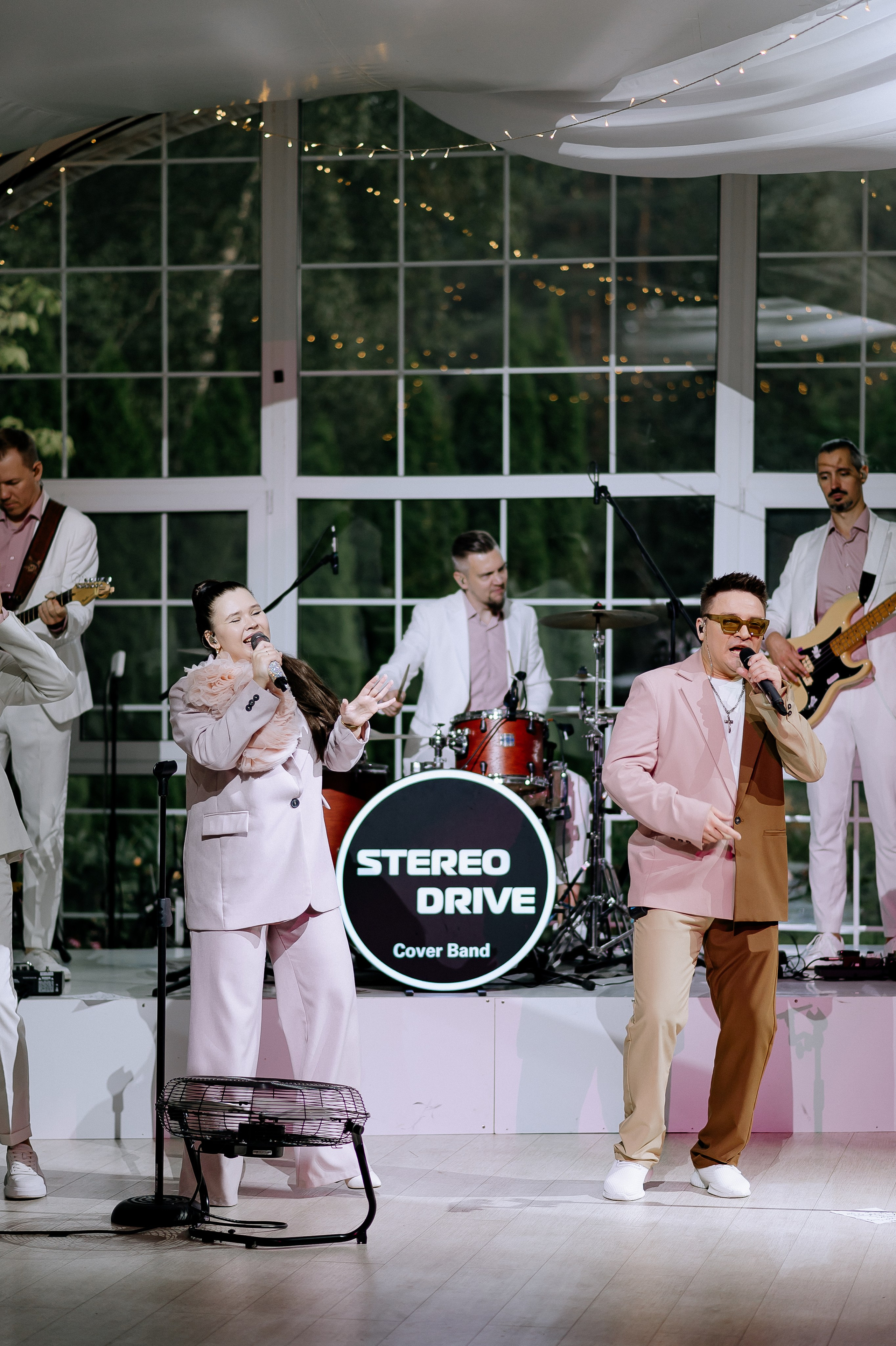 Свадебная фотосессия и выездная регистрация в Artiland. Свадебный фотограф Москва — Сергей и Татьяна