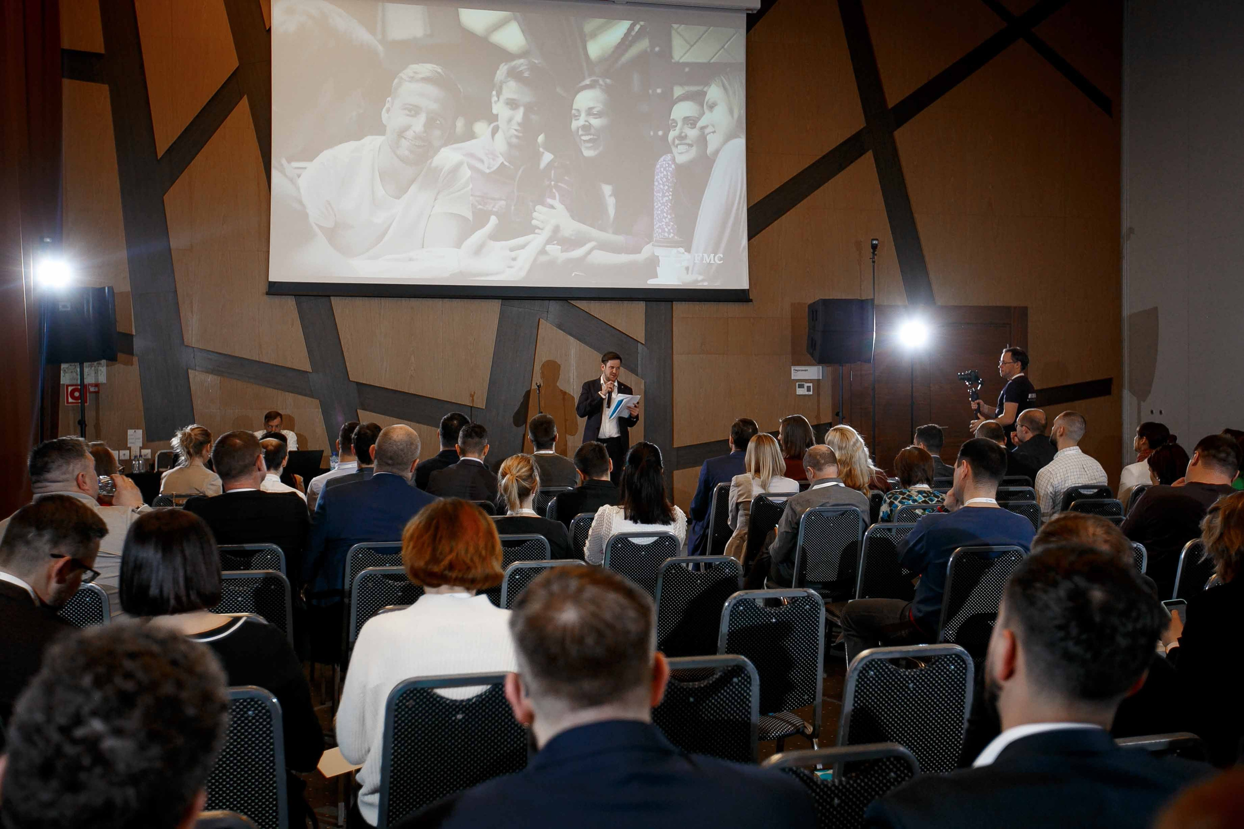 Конференция в «Азимуте». Ваш репортажный фотограф Артемий Антонов