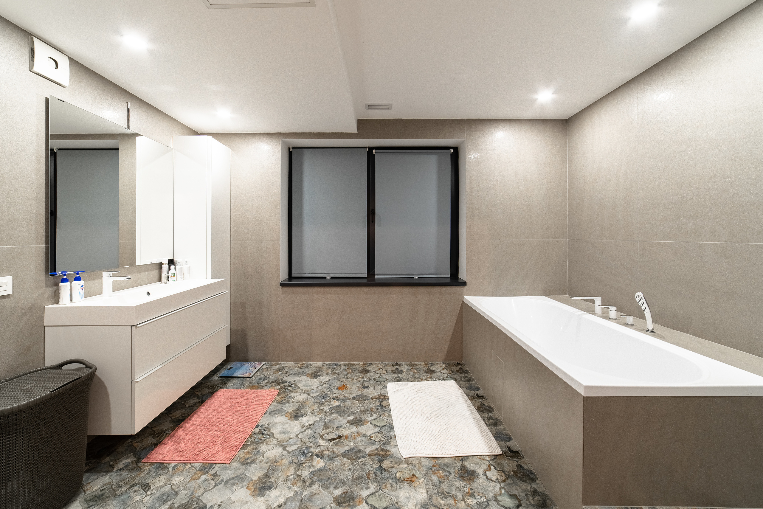 Мюнхенская. Создаю контент для бизнеса- Андрей Корниенко и упаковываю компании и экспертов в Краснодаре