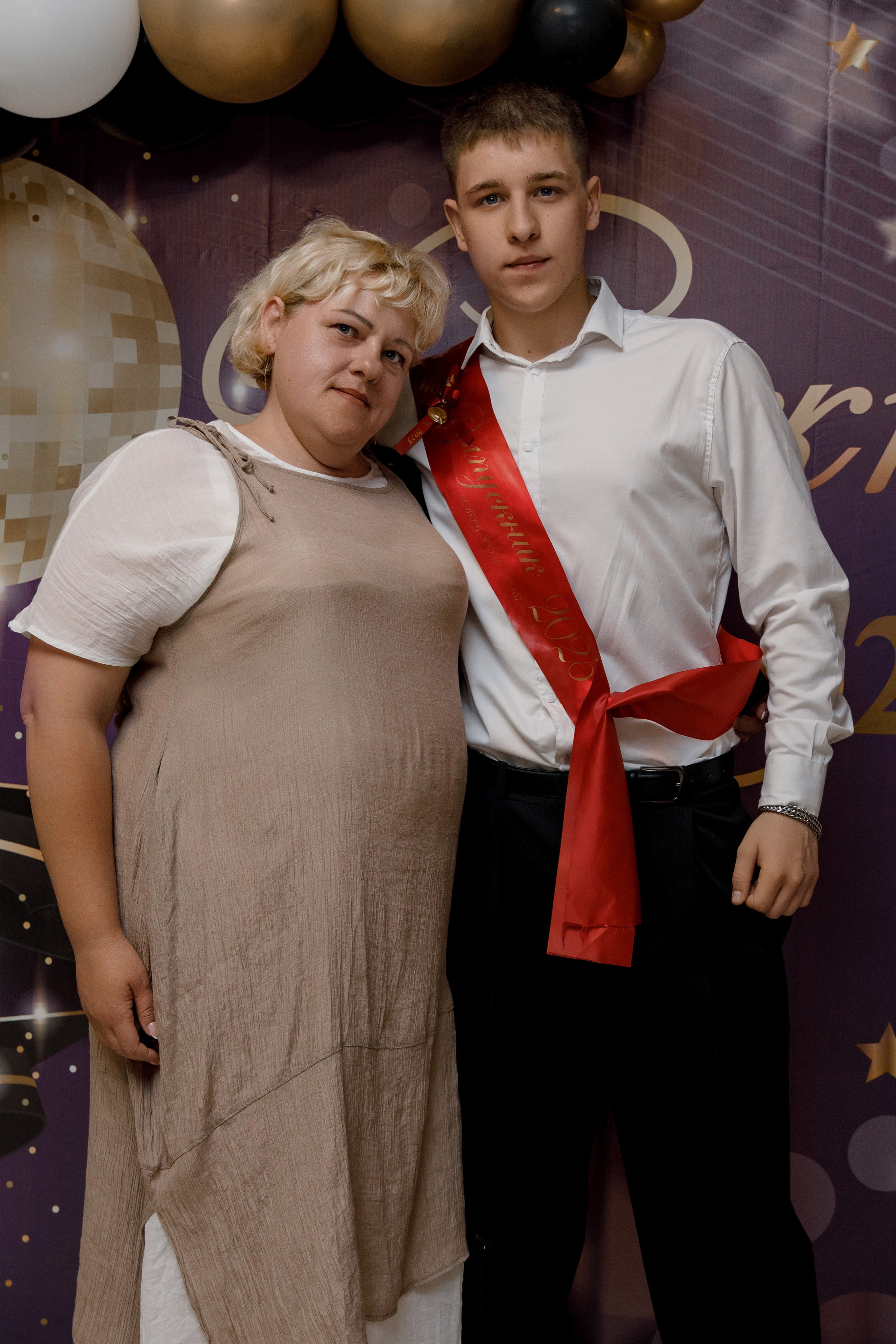 Выпускной школа 107 г Краснодар. Выпускные альбомы в Краснодарском крае