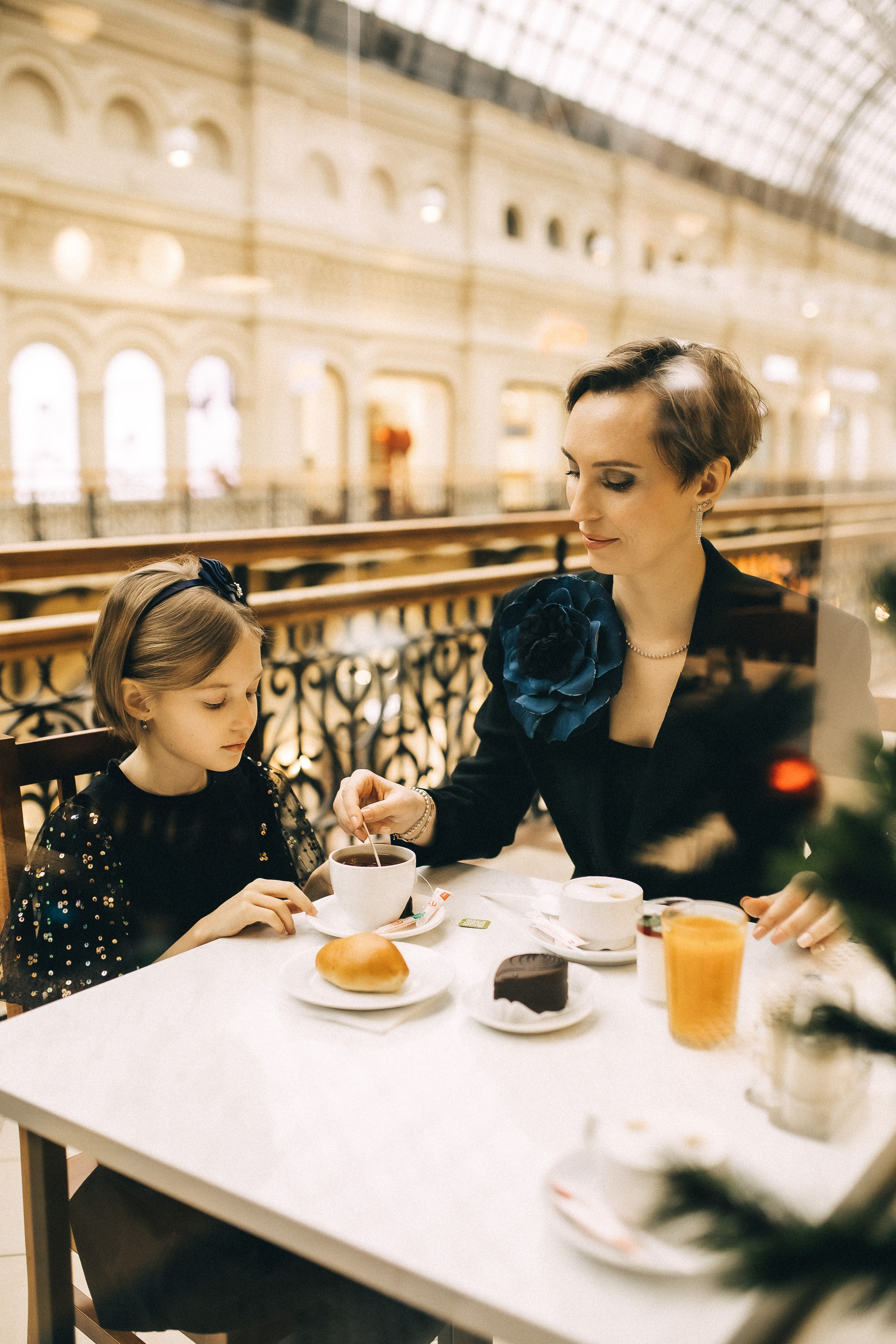 Новогодний ГУМ. Надя и Алиса!. Профессиональный фотограф, Москва |Видное Елена Елизарова