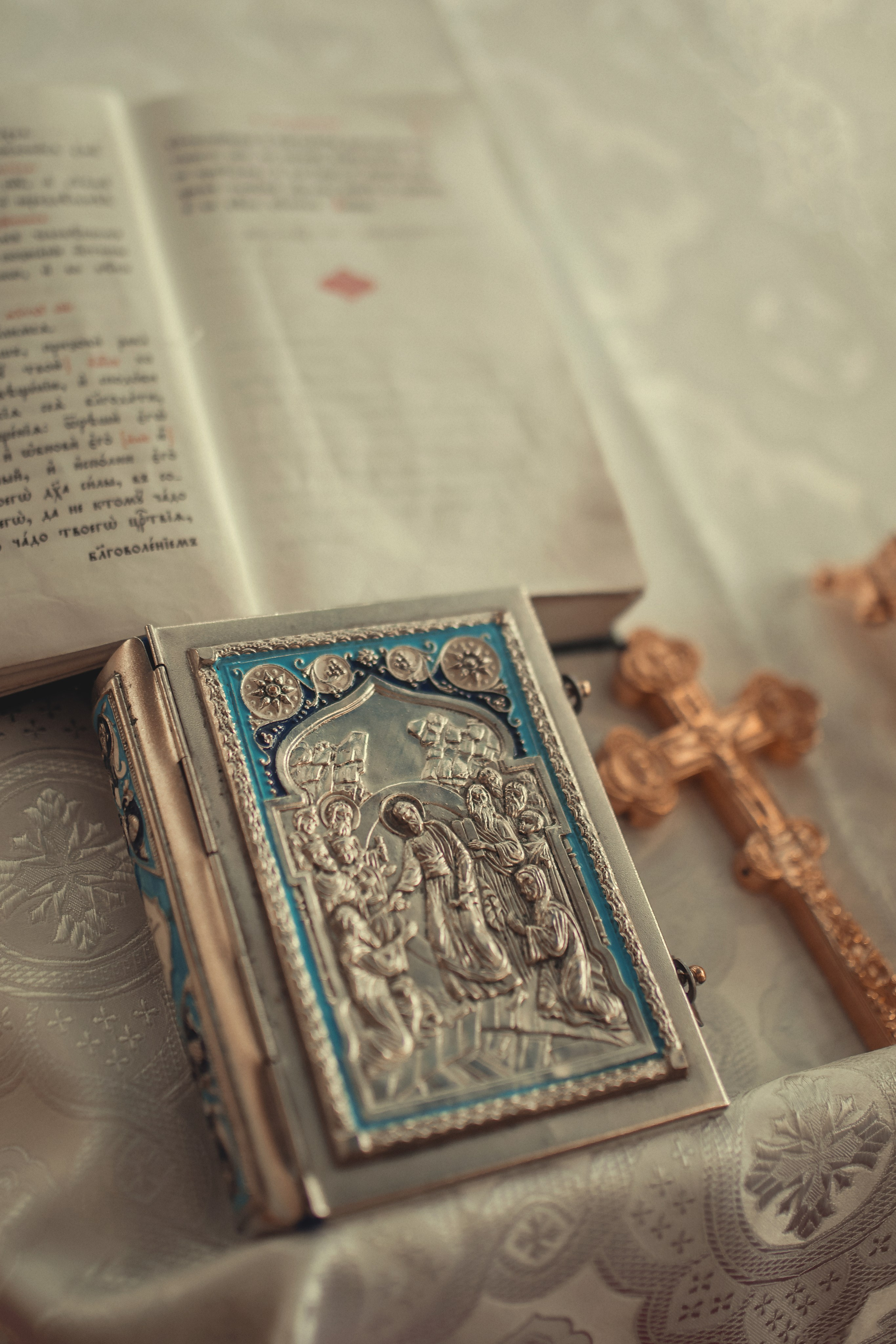 Таинство Крещения Мирона. Фотограф Таинств Крещения и Венчания в г. Курске