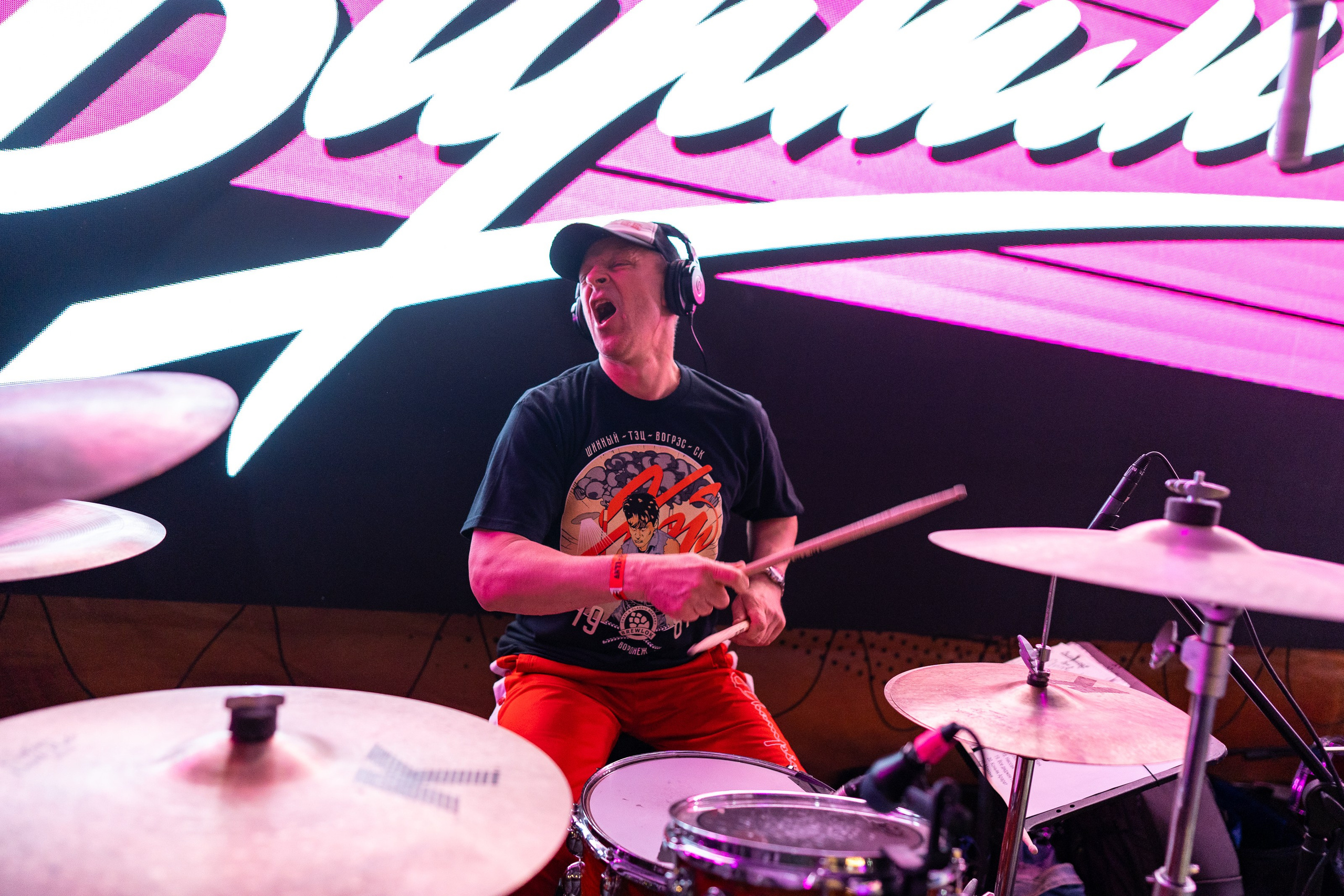 Фотоотчет с главного панк-рок фестиваля страны Anti-Party 2025. Фотограф Николай Прокофьев модельные тесты в Москве