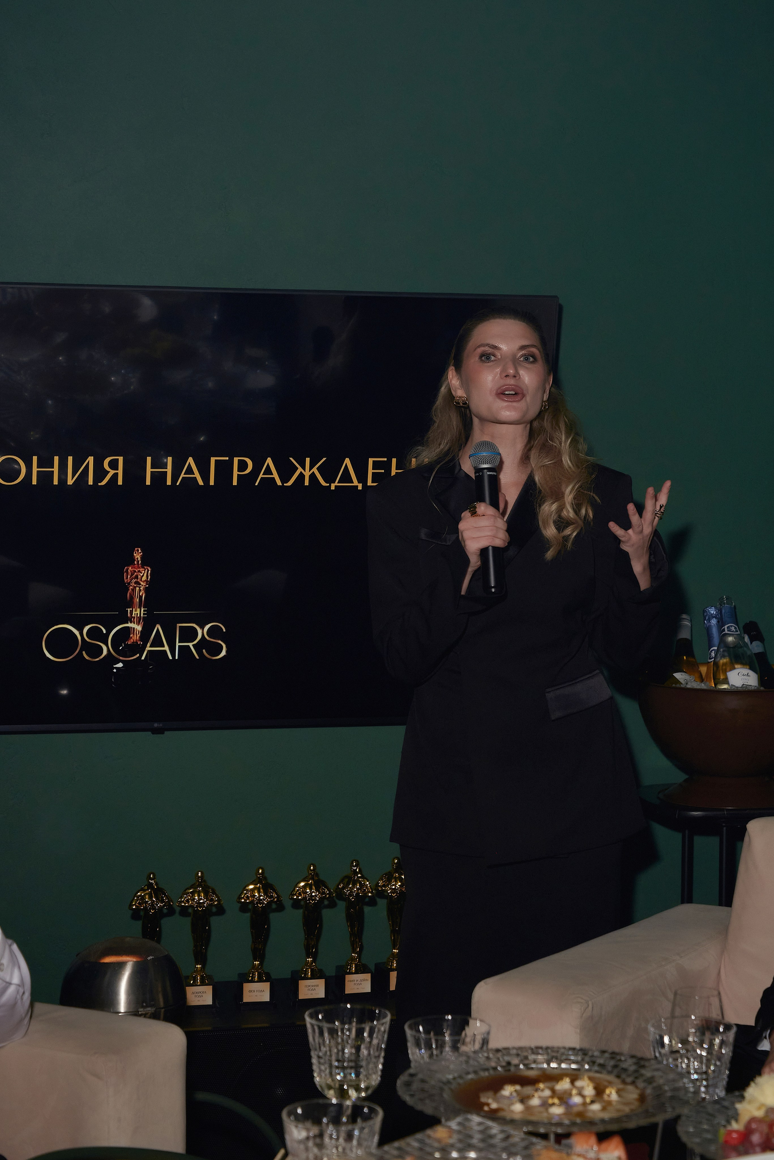 День рождения Светланы Пинигиной в караоке Divas. Наталия Дианова — фотограф для брендов и экспертов в Москве