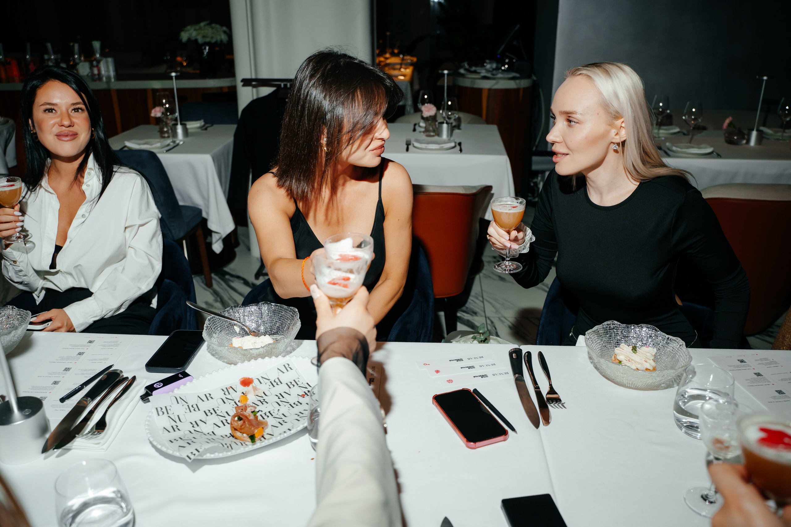 Коктейльно-парфюмерный вечер. BENUAR Restaurant