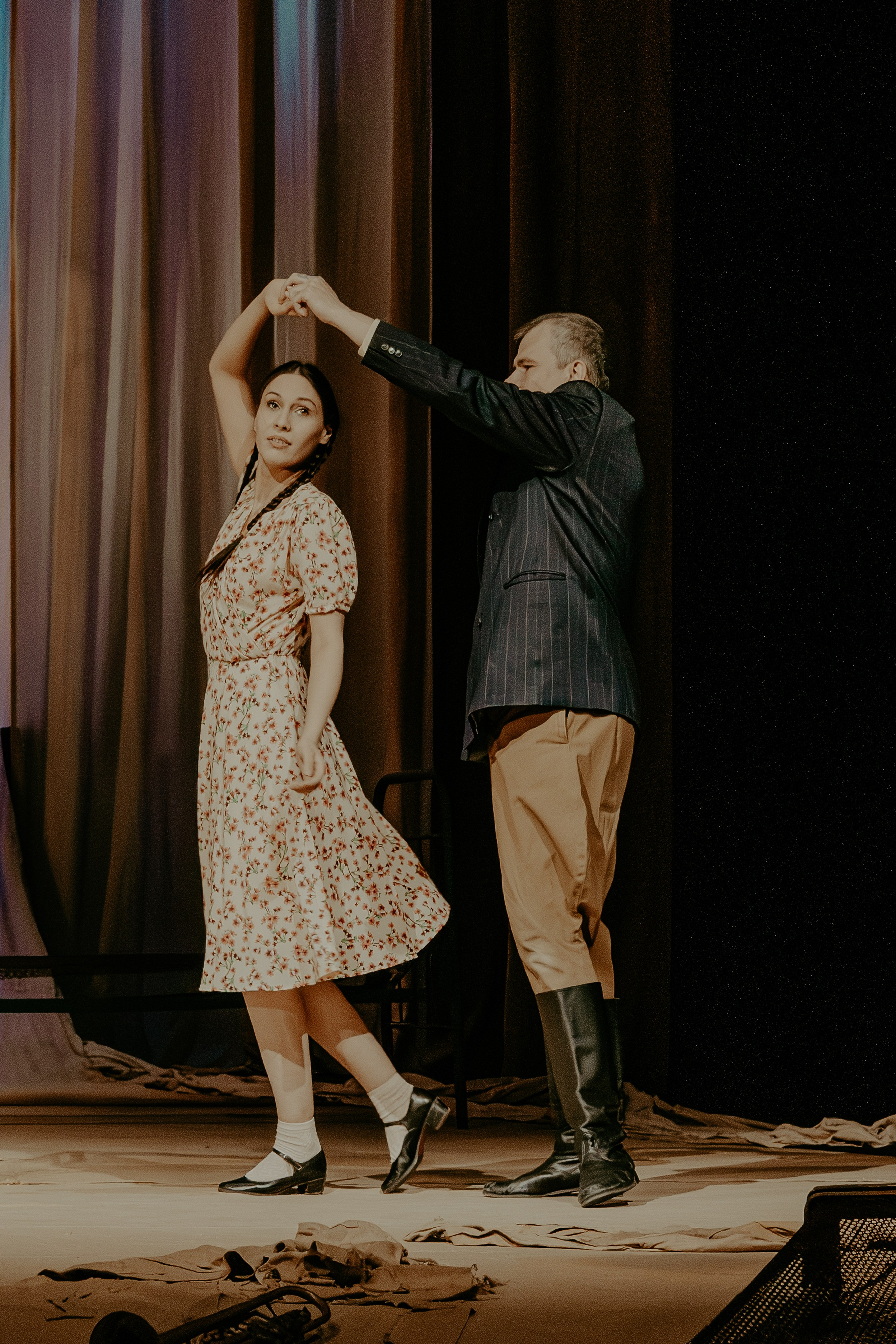 Театр Юного Зрителя " Не покидай меня». Фотограф Марк Файзулин