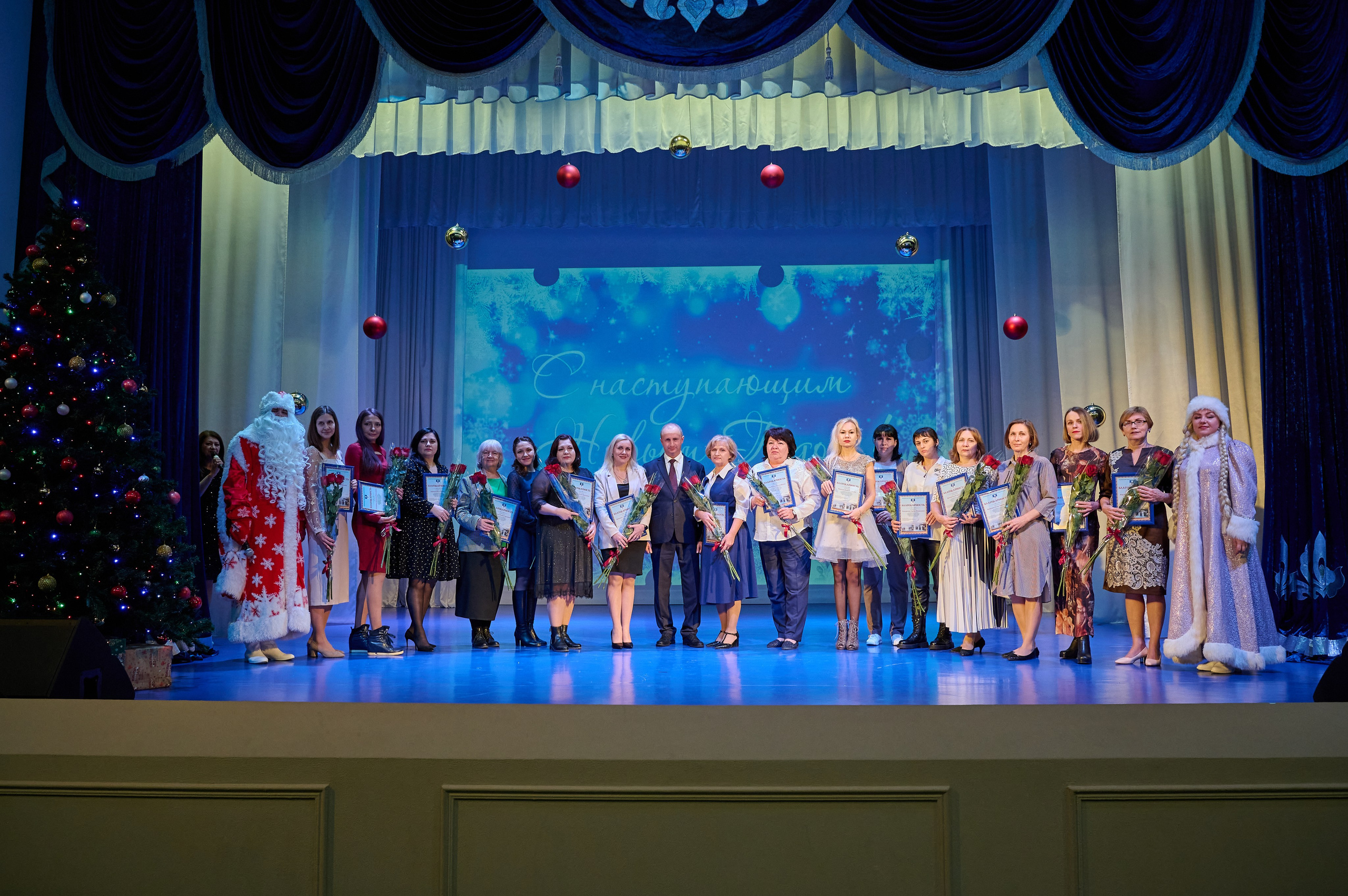 Концерт в ДК Марьина роща. Жизнь курорта Кабардинка в фотографиях