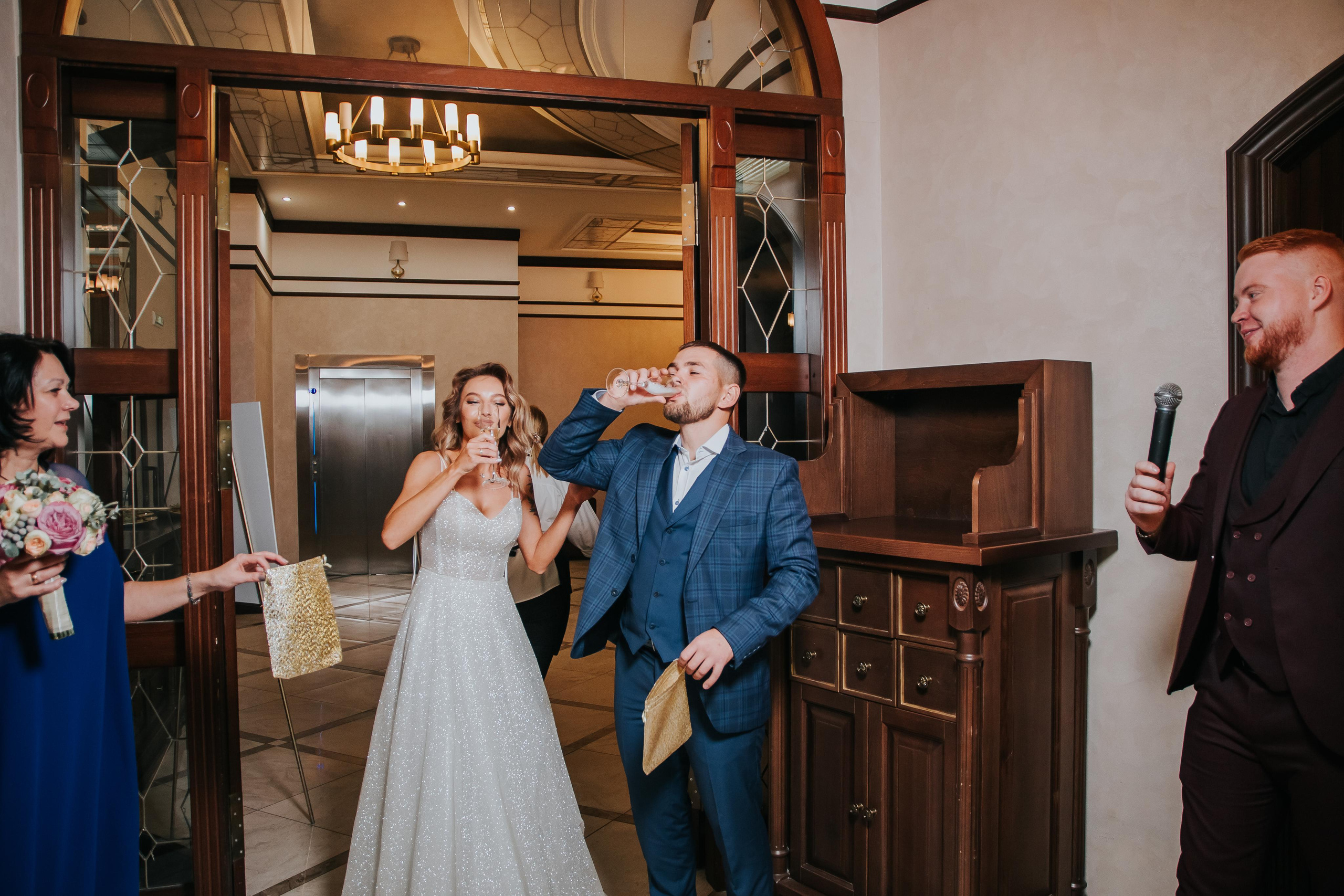 Свадебная фотосессия в гостинице Томь в г. Кемерово