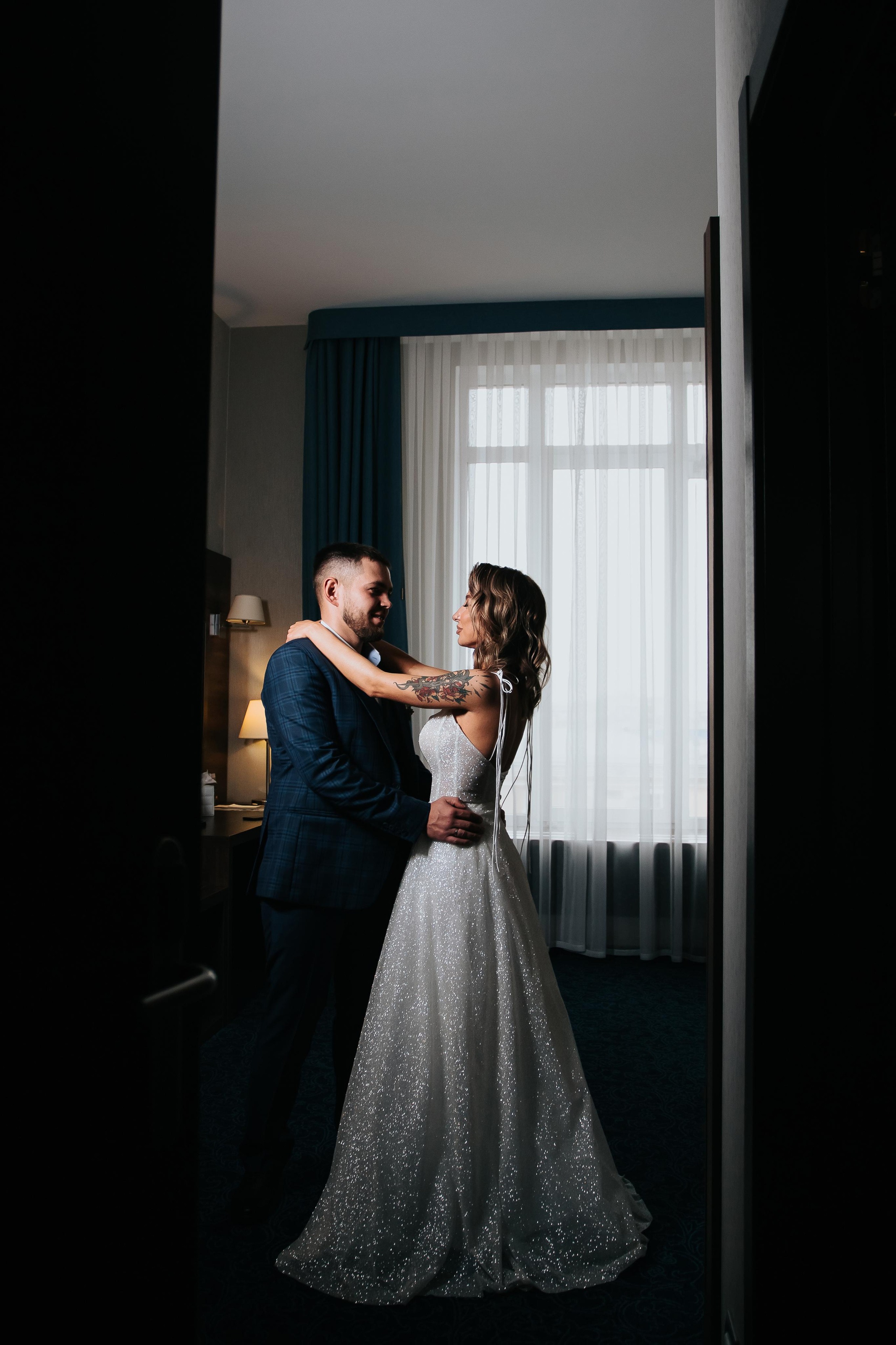 Свадебная фотосессия в гостинице Томь в г. Кемерово