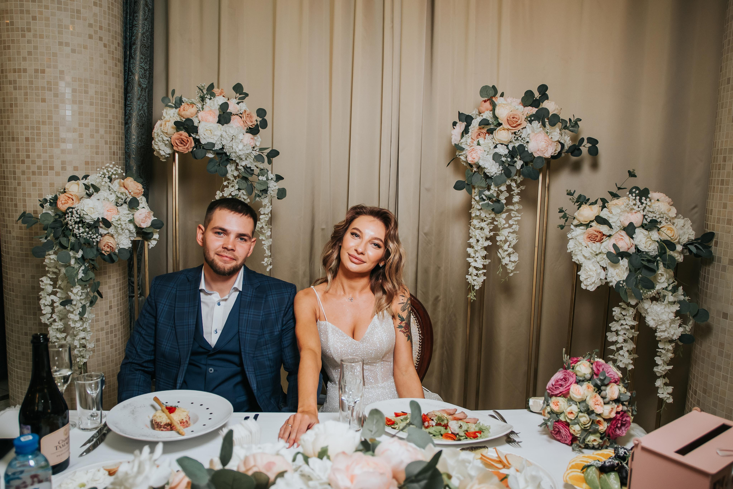 Свадебная фотосессия в гостинице Томь в г. Кемерово