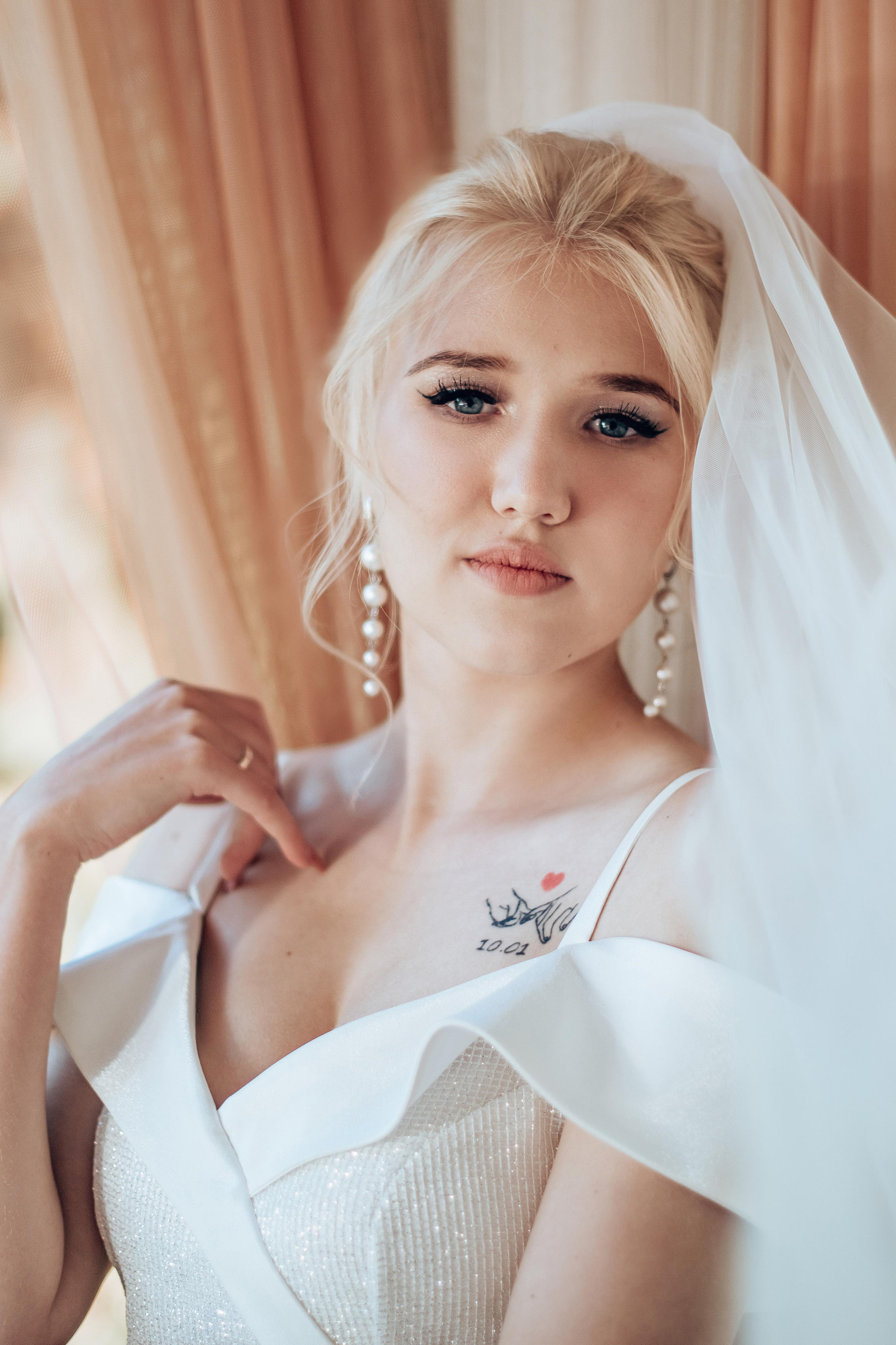 Свадебная фотосессия на площади Пушкина в г. Кемерово