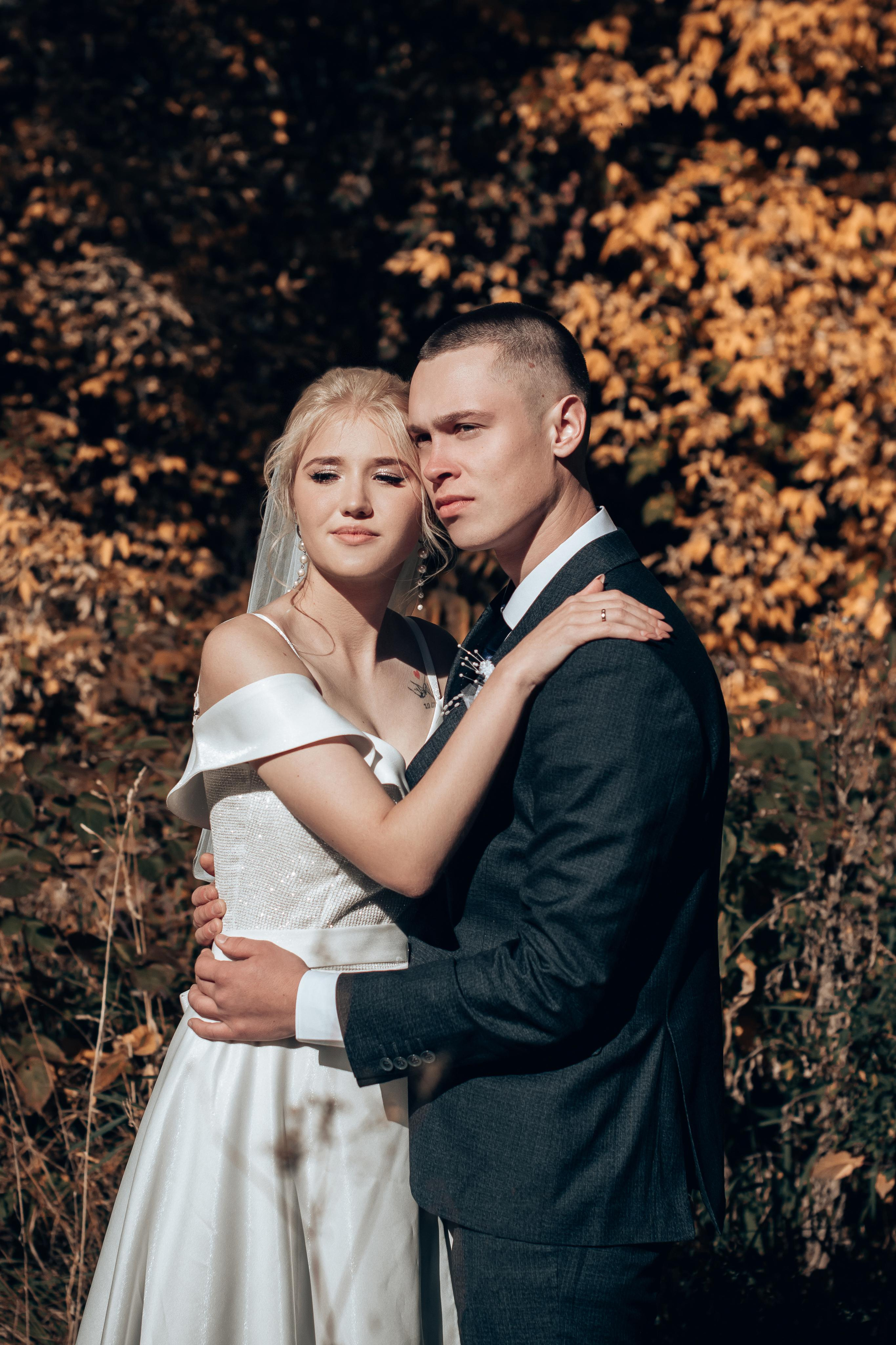 Свадебная фотосессия на площади Пушкина в г. Кемерово