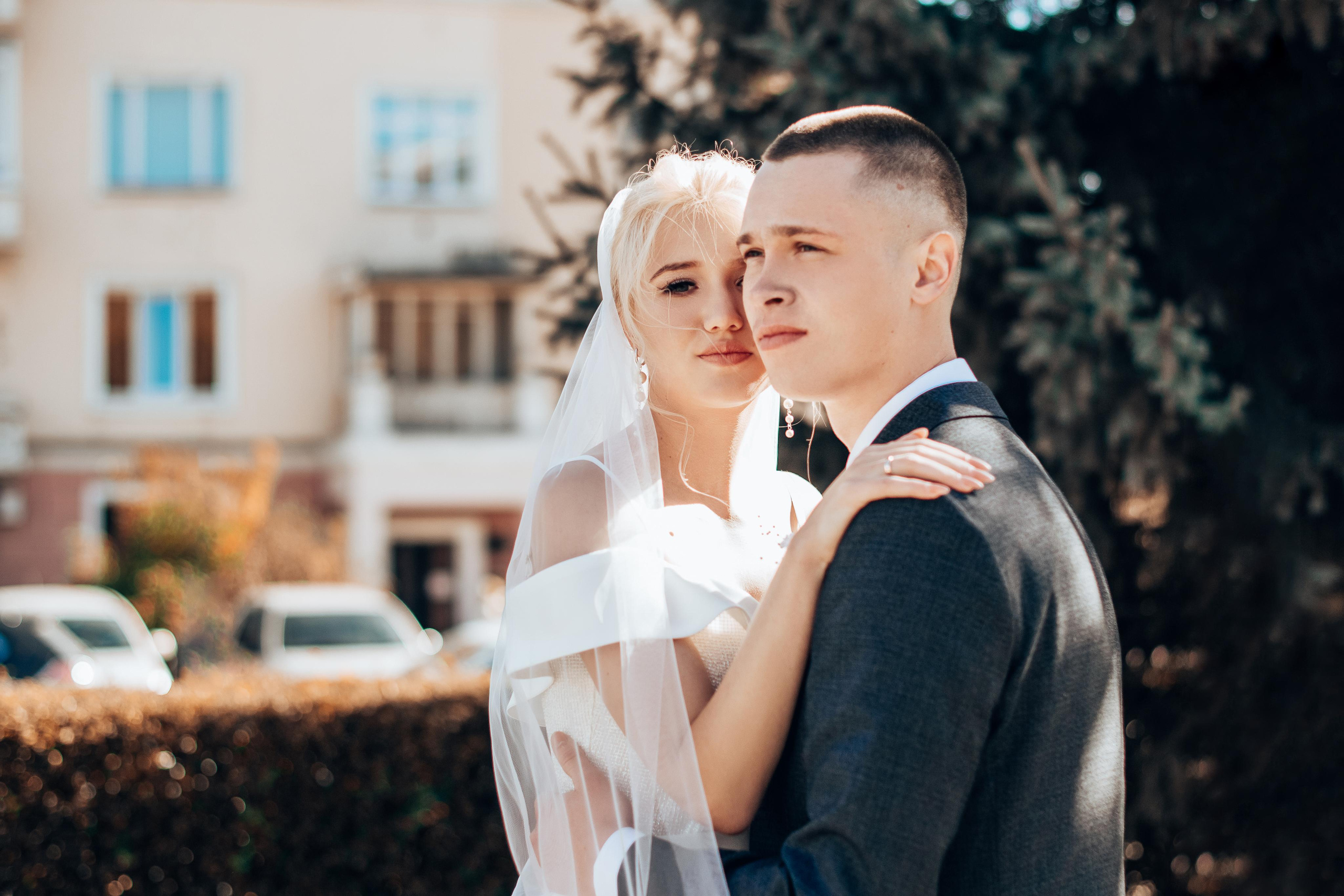 Свадебная фотосессия на площади Пушкина в г. Кемерово