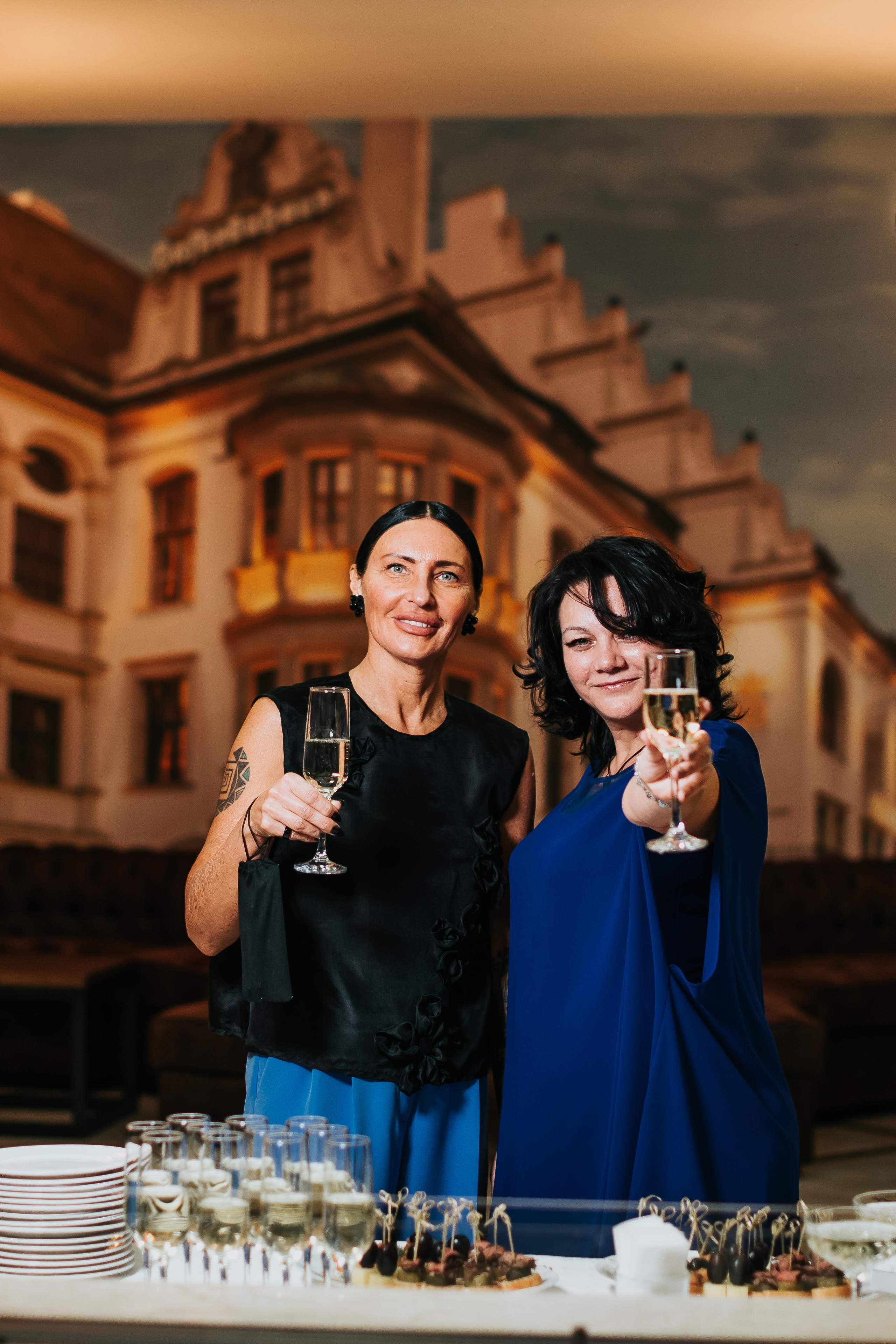 Свадебная фотосессия в гостинице Томь в г. Кемерово