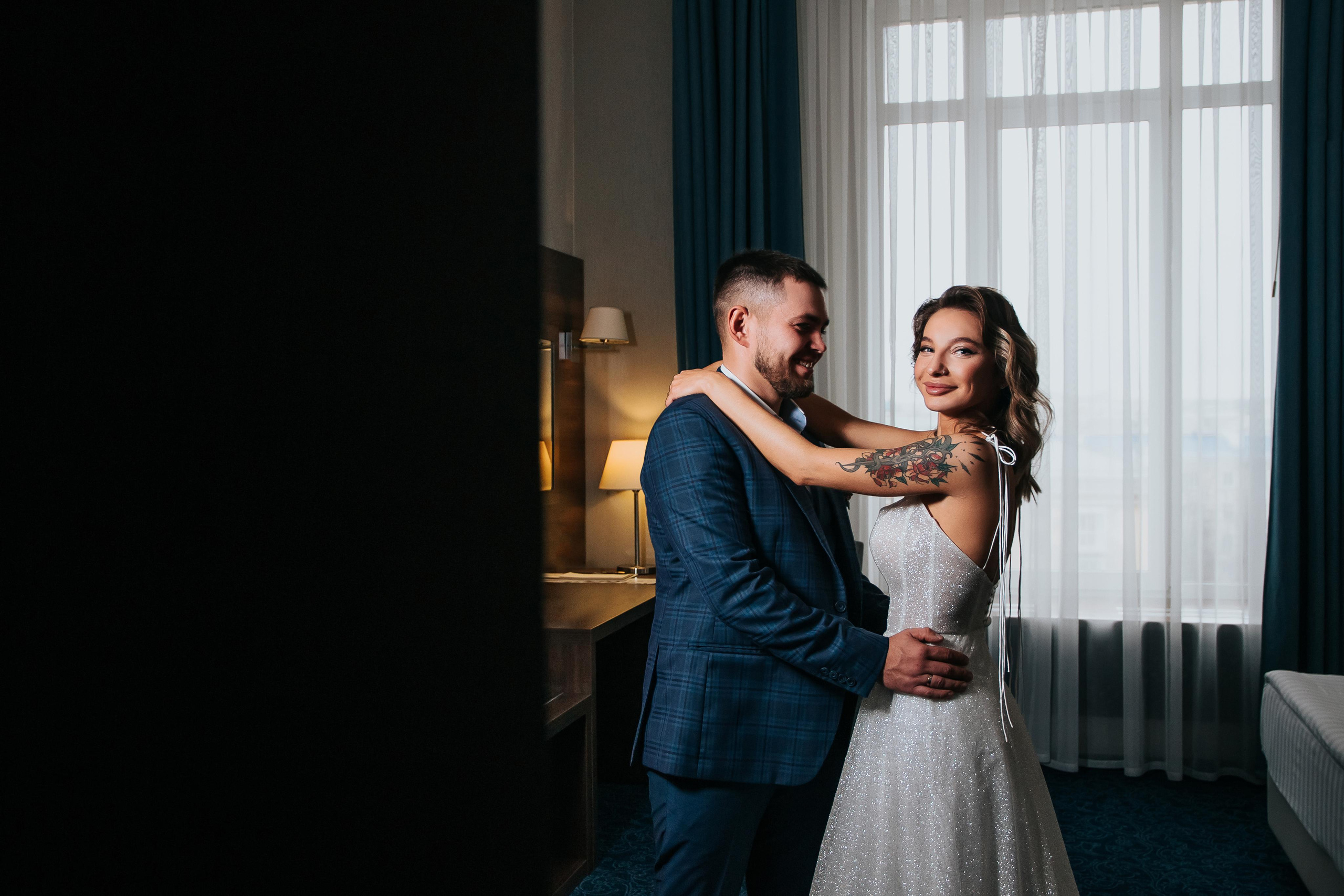 Свадебная фотосессия в гостинице Томь в г. Кемерово