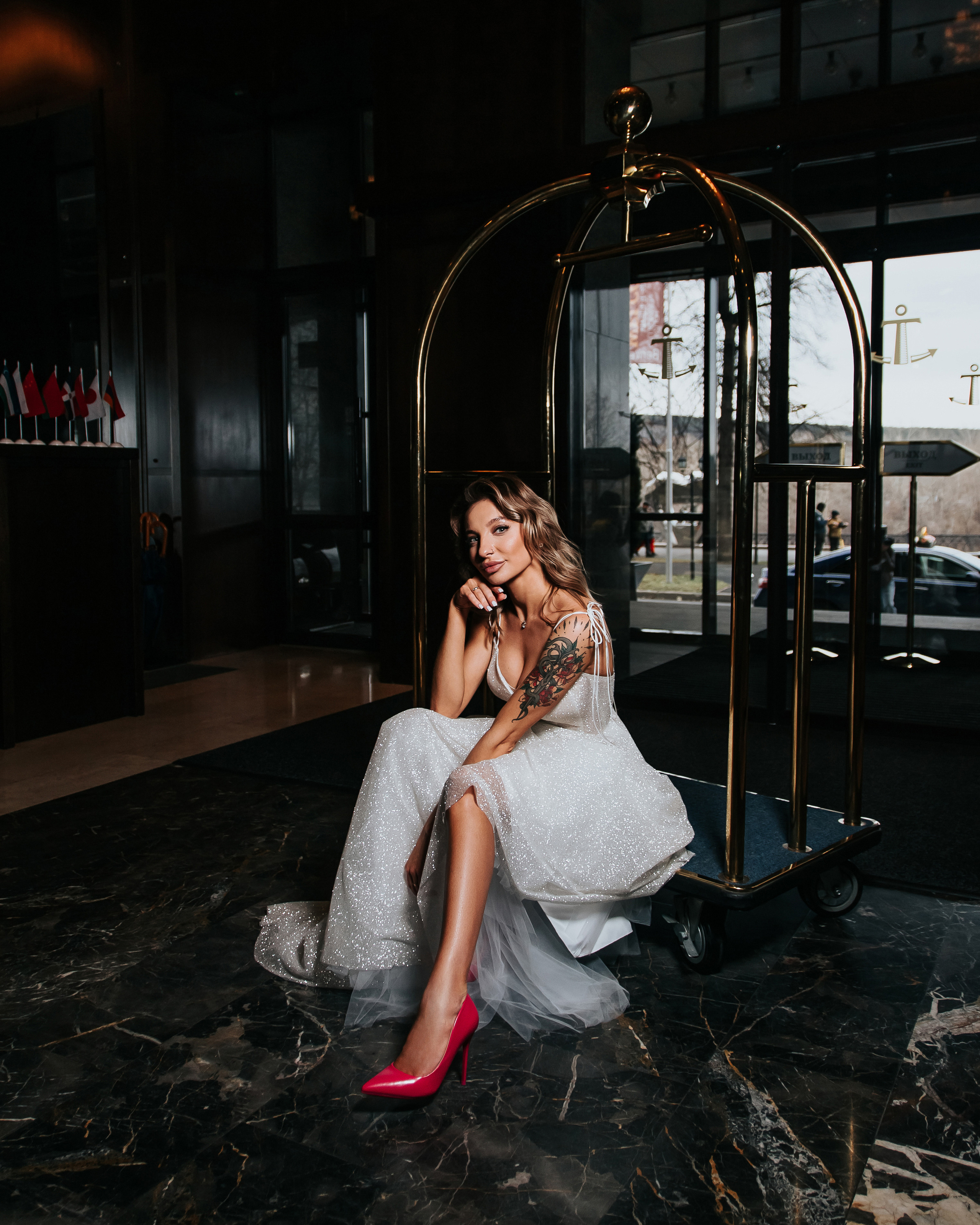 Свадебная фотосессия в гостинице Томь в г. Кемерово