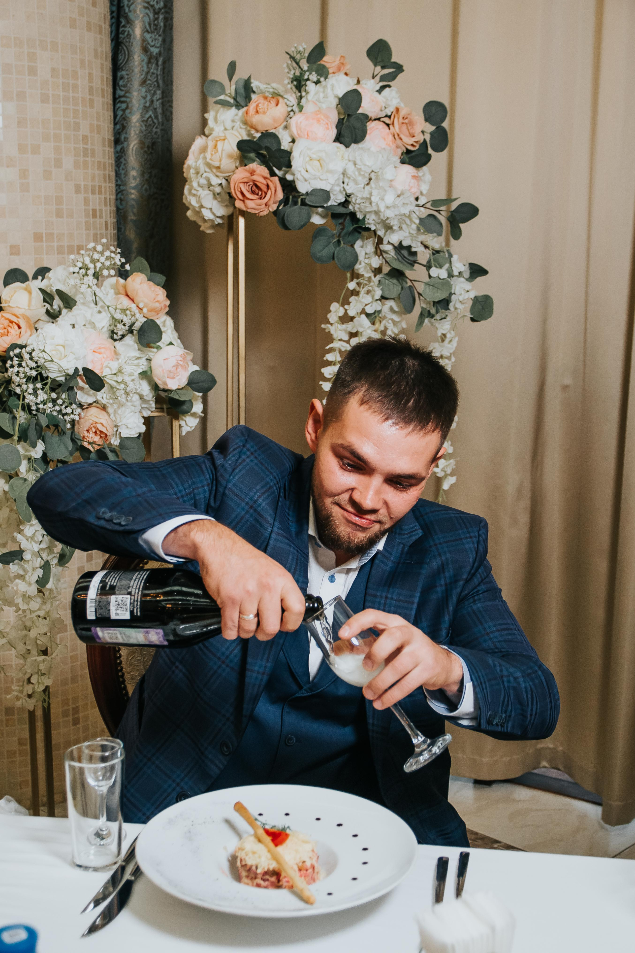 Свадебная фотосессия в гостинице Томь в г. Кемерово